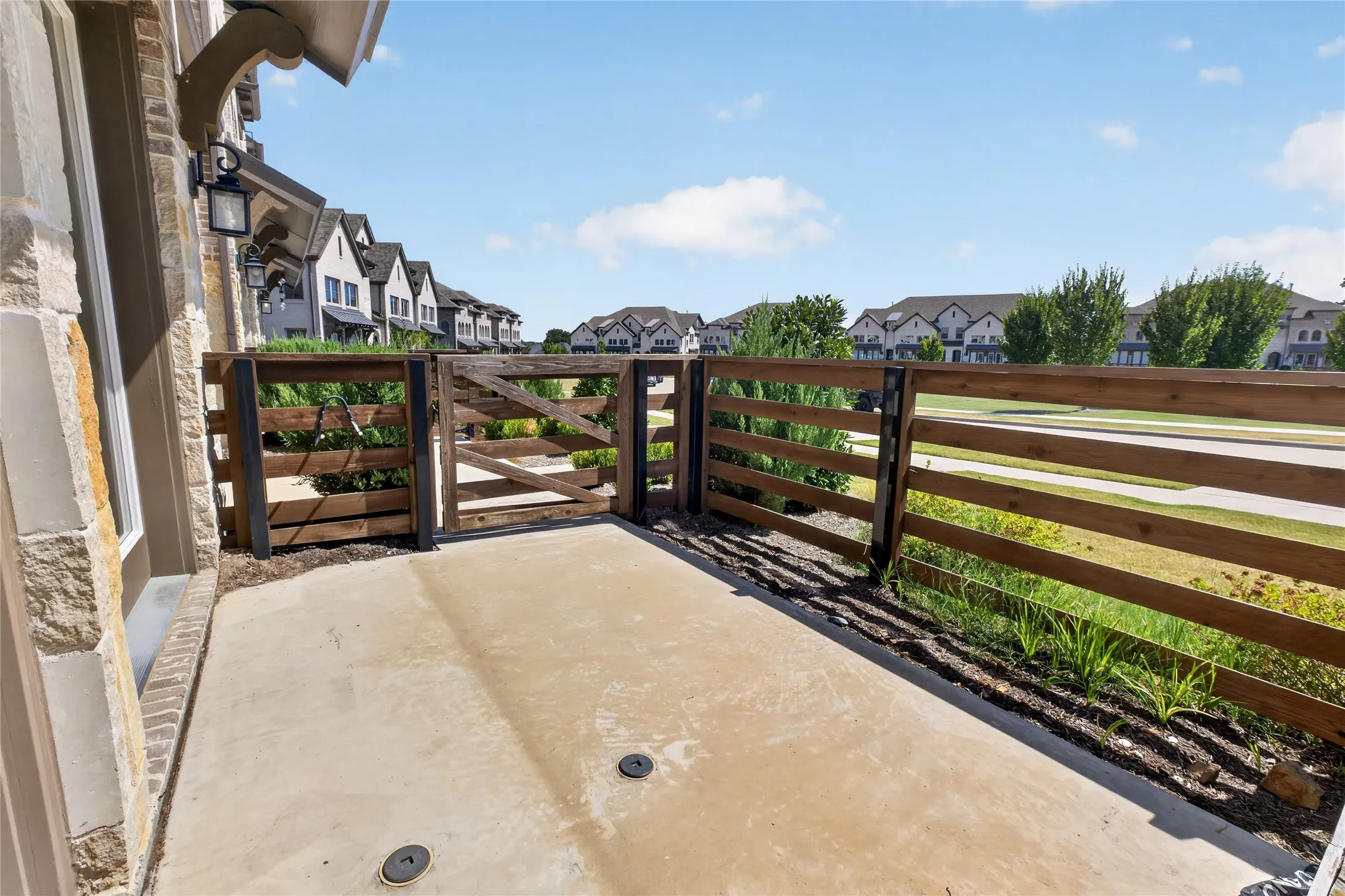 Townhouse For Rent in Collin County , 309 Sugarmaple Lane, Mc Kinney, Texas 75071, 3 Bedroom, 3 Bathroom, 2 Garage spaces, 1,819 Sqft, built in 2022, mls#21390291, Real Estate Agent in Mc Kinney, Homes For Rent in Collin county, Homes For Rent in Mc Kinney, Realtor in Mc Kinney Texas, Real Estate Brokerage Independent Realty Texas, Luminita Cordes Realtor