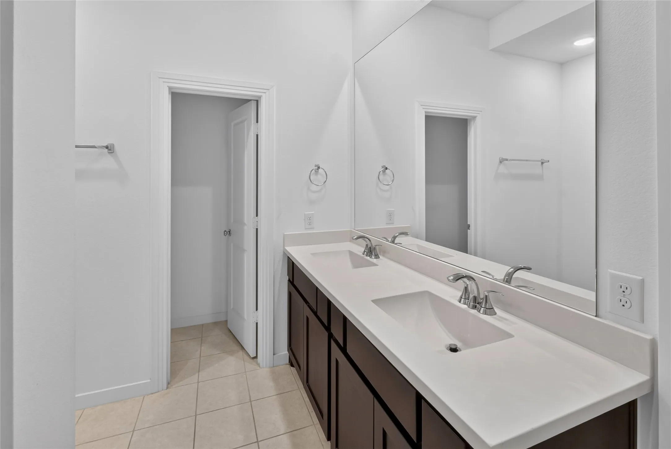 Townhouse For Rent in Collin County , 309 Sugarmaple Lane, Mc Kinney, Texas 75071, 3 Bedroom, 3 Bathroom, 2 Garage spaces, 1,819 Sqft, built in 2022, mls#21390291, Real Estate Agent in Mc Kinney, Homes For Rent in Collin county, Homes For Rent in Mc Kinney, Realtor in Mc Kinney Texas, Real Estate Brokerage Independent Realty Texas, Luminita Cordes Realtor