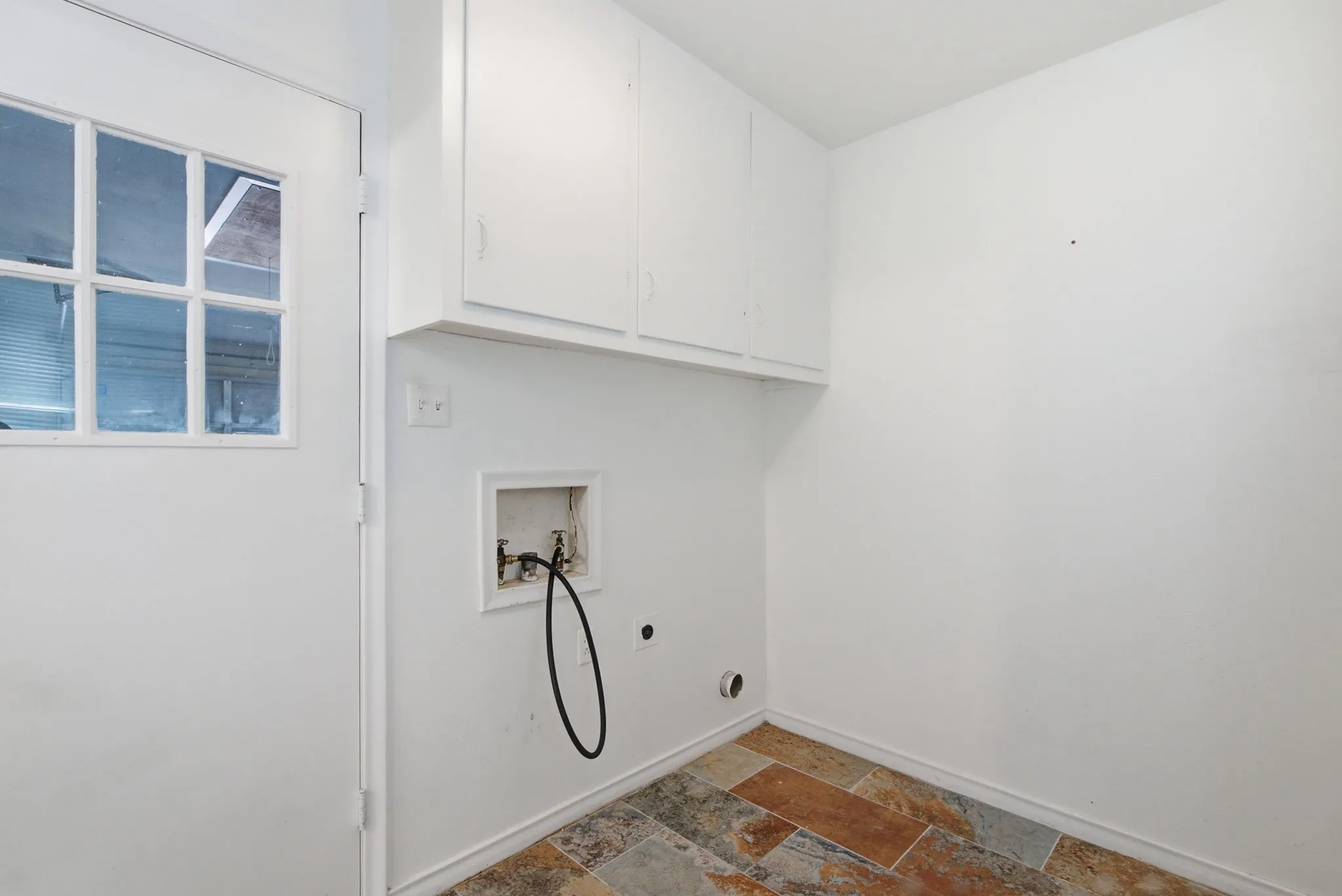 Single Family Residence For Sale in Smith County , 2926 S Keaton Avenue, Tyler, Texas 75701, 3 Bedroom, 2 Bathroom, 2 Garage spaces, 2,177 Sqft, built in 1961, mls#21390307, Real Estate Agent in Tyler, Homes For Sale in Smith county, Homes For Sale in Tyler, Realtor in Tyler Texas, Real Estate Brokerage Independent Realty Texas, Luminita Cordes Realtor