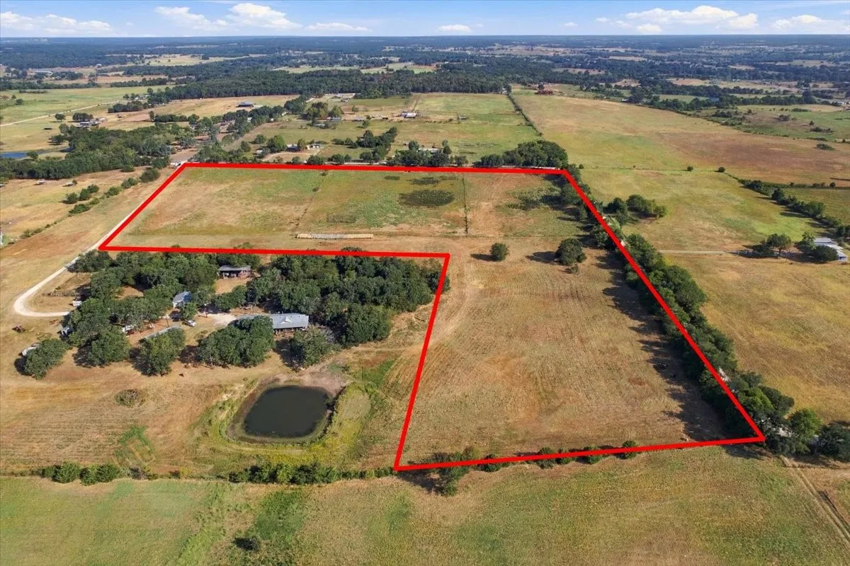 Example of 19.5 Acres +/-