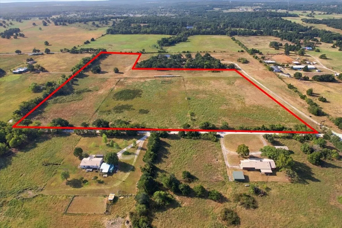 Example of 19.5 Acres +/-