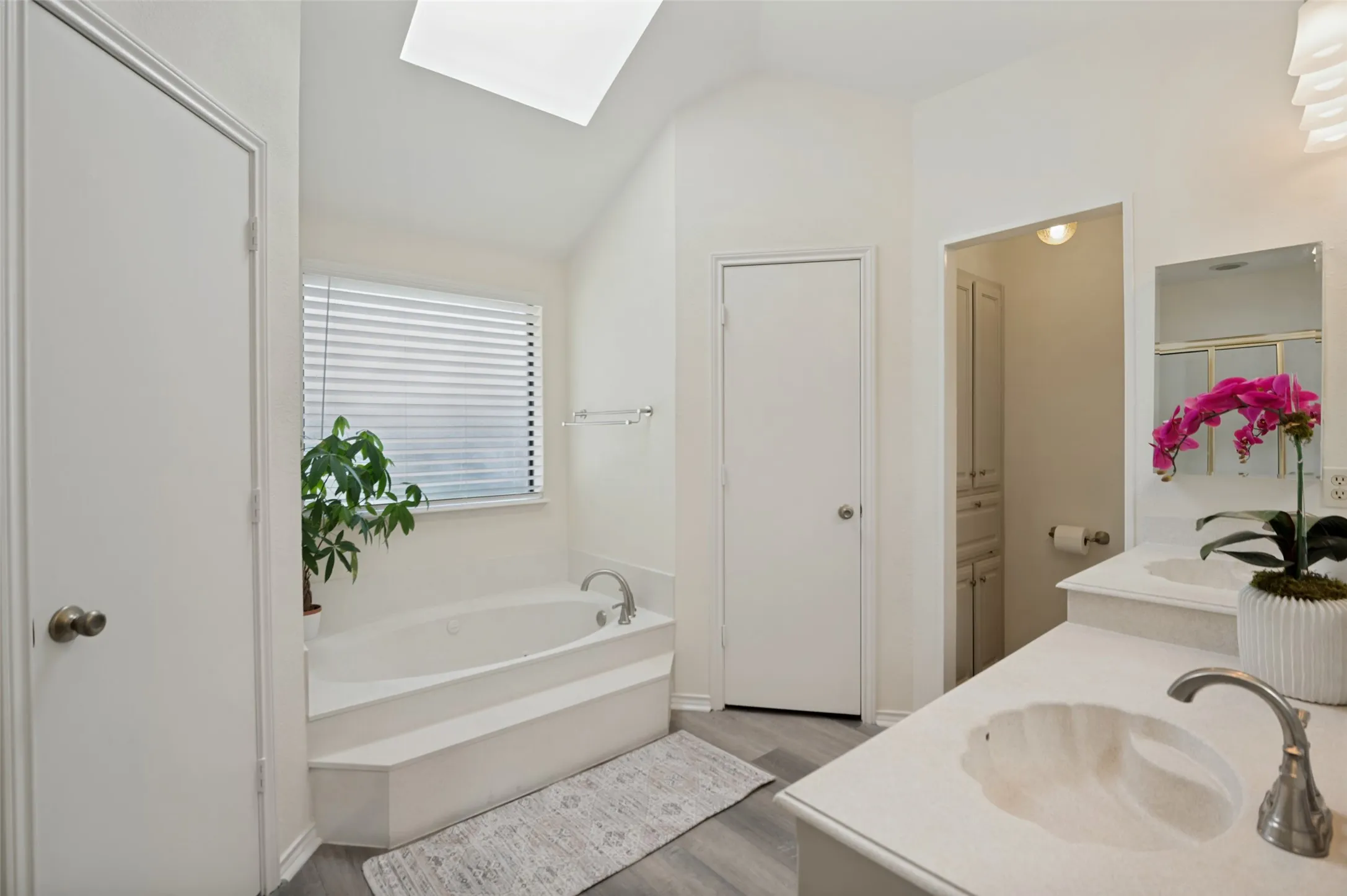 Primary Ensuite Bath