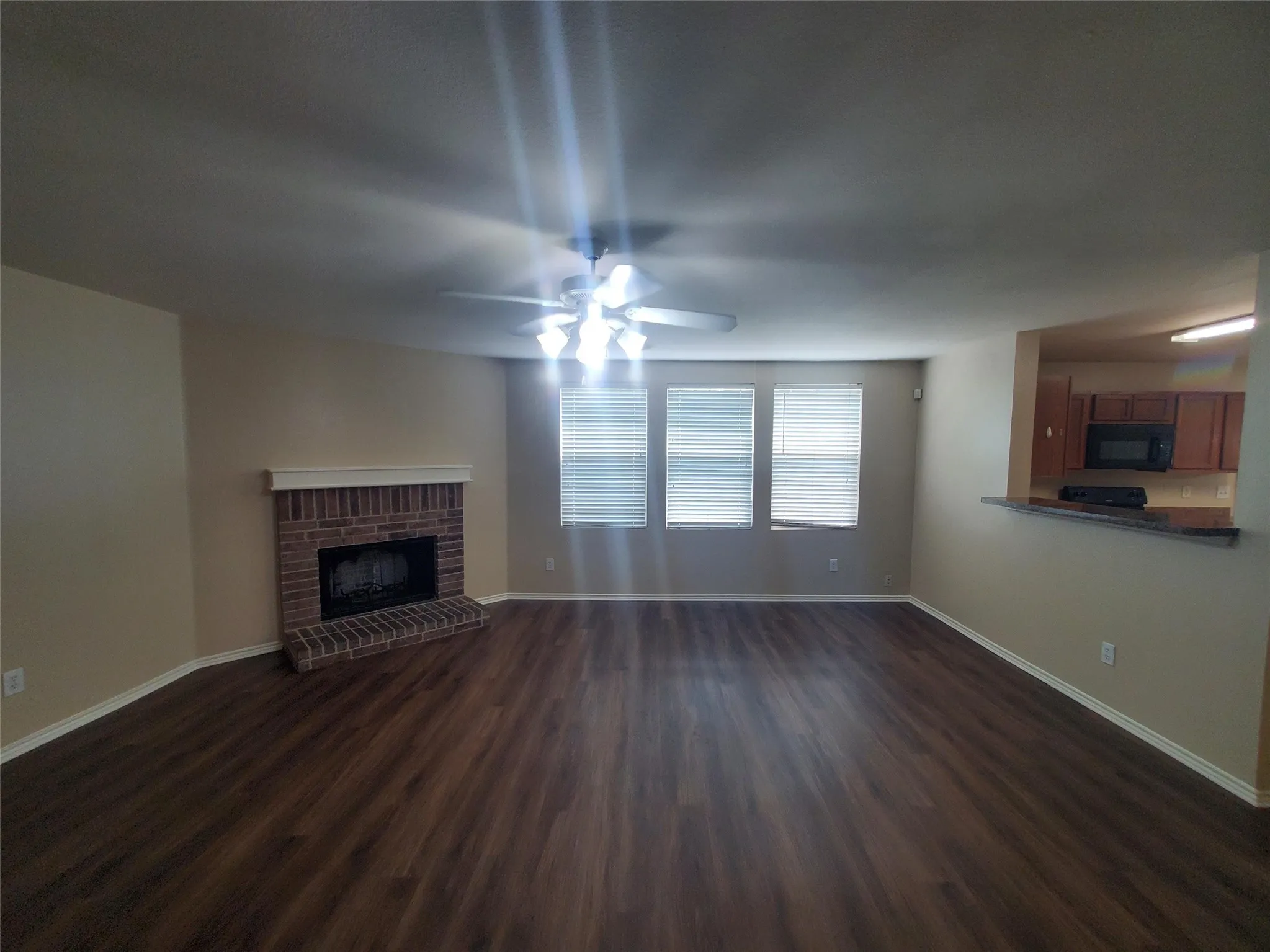 Single Family Residence For Rent in Dallas County , 2512 Comstock Lane, Mesquite, Texas 75181, 4 Bedroom, 3 Bathroom, 2 Garage spaces, 3,089 Sqft, built in 2006, mls#21390310, Real Estate Agent in Mesquite, Homes For Rent in Dallas county, Homes For Rent in Mesquite, Realtor in Mesquite Texas, Real Estate Brokerage Independent Realty Texas, Luminita Cordes Realtor