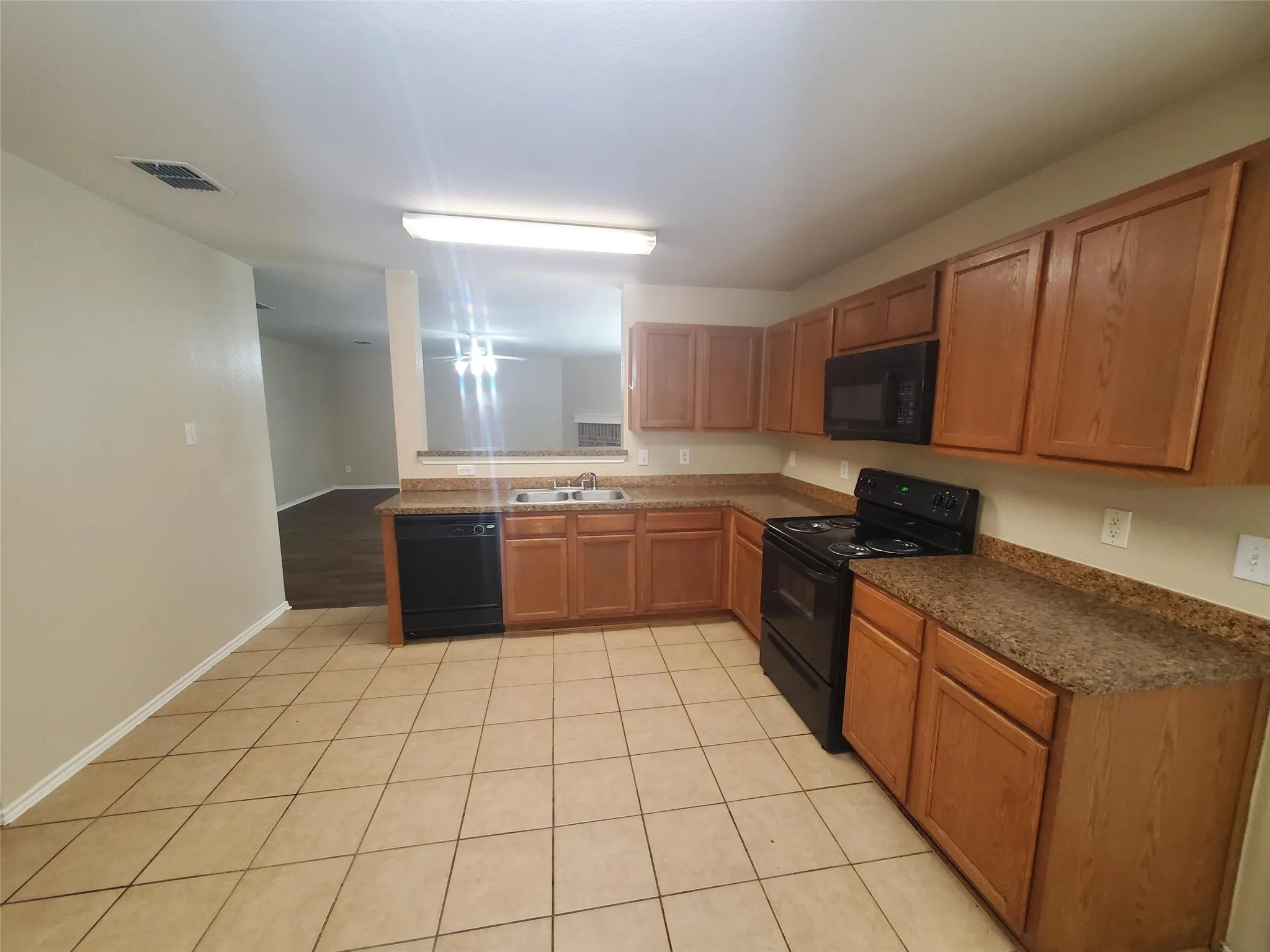 Single Family Residence For Rent in Dallas County , 2512 Comstock Lane, Mesquite, Texas 75181, 4 Bedroom, 3 Bathroom, 2 Garage spaces, 3,089 Sqft, built in 2006, mls#21390310, Real Estate Agent in Mesquite, Homes For Rent in Dallas county, Homes For Rent in Mesquite, Realtor in Mesquite Texas, Real Estate Brokerage Independent Realty Texas, Luminita Cordes Realtor