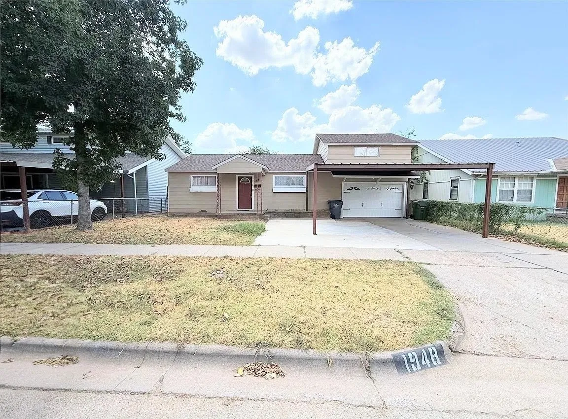 Single Family Residence For Sale in Wichita County , 1948 Hines Boulevard, Wichita Falls, Texas 76301, 3 Bedroom, 1 Bathroom, 2 Garage spaces, 1,960 Sqft, built in 1953, mls#21390294, Real Estate Agent in Wichita Falls, Homes For Sale in Wichita county, Homes For Sale in Wichita Falls, Realtor in Wichita Falls Texas, Real Estate Brokerage Independent Realty Texas, Luminita Cordes Realtor