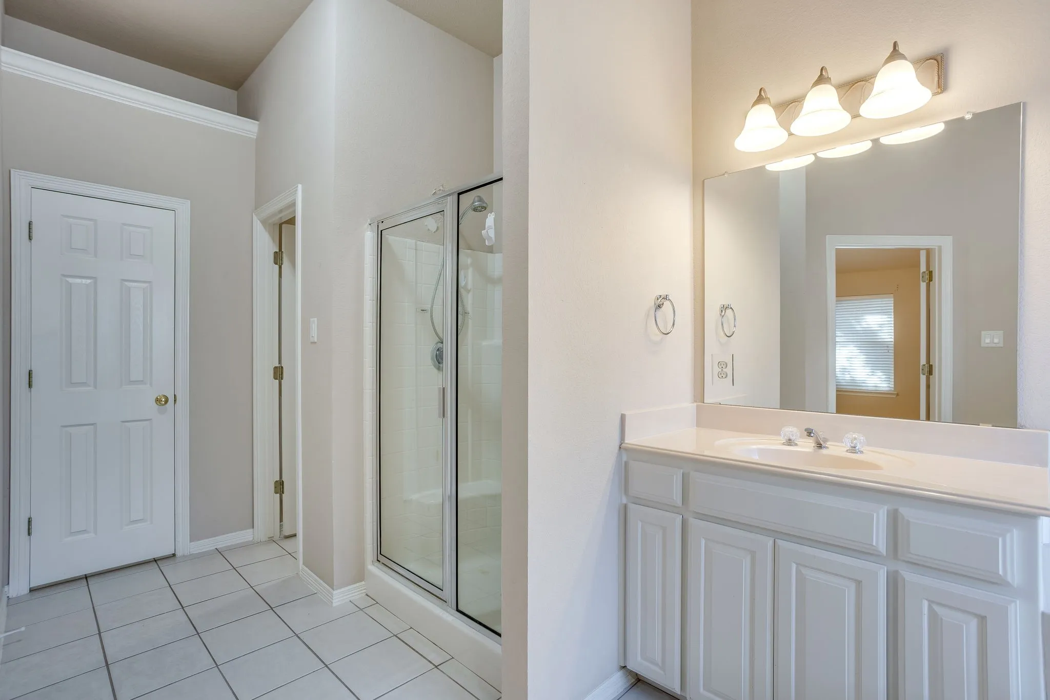 Single Family Residence For Sale in Tarrant County , 348 Marine Lane, Saginaw, Texas 76179, 4 Bedroom, 2 Bathroom, 2 Garage spaces, 2,421 Sqft, built in 2001, mls#21389241, Real Estate Agent in Saginaw, Homes For Sale in Tarrant county, Homes For Sale in Saginaw, Realtor in Saginaw Texas, Real Estate Brokerage Independent Realty Texas, Luminita Cordes Realtor