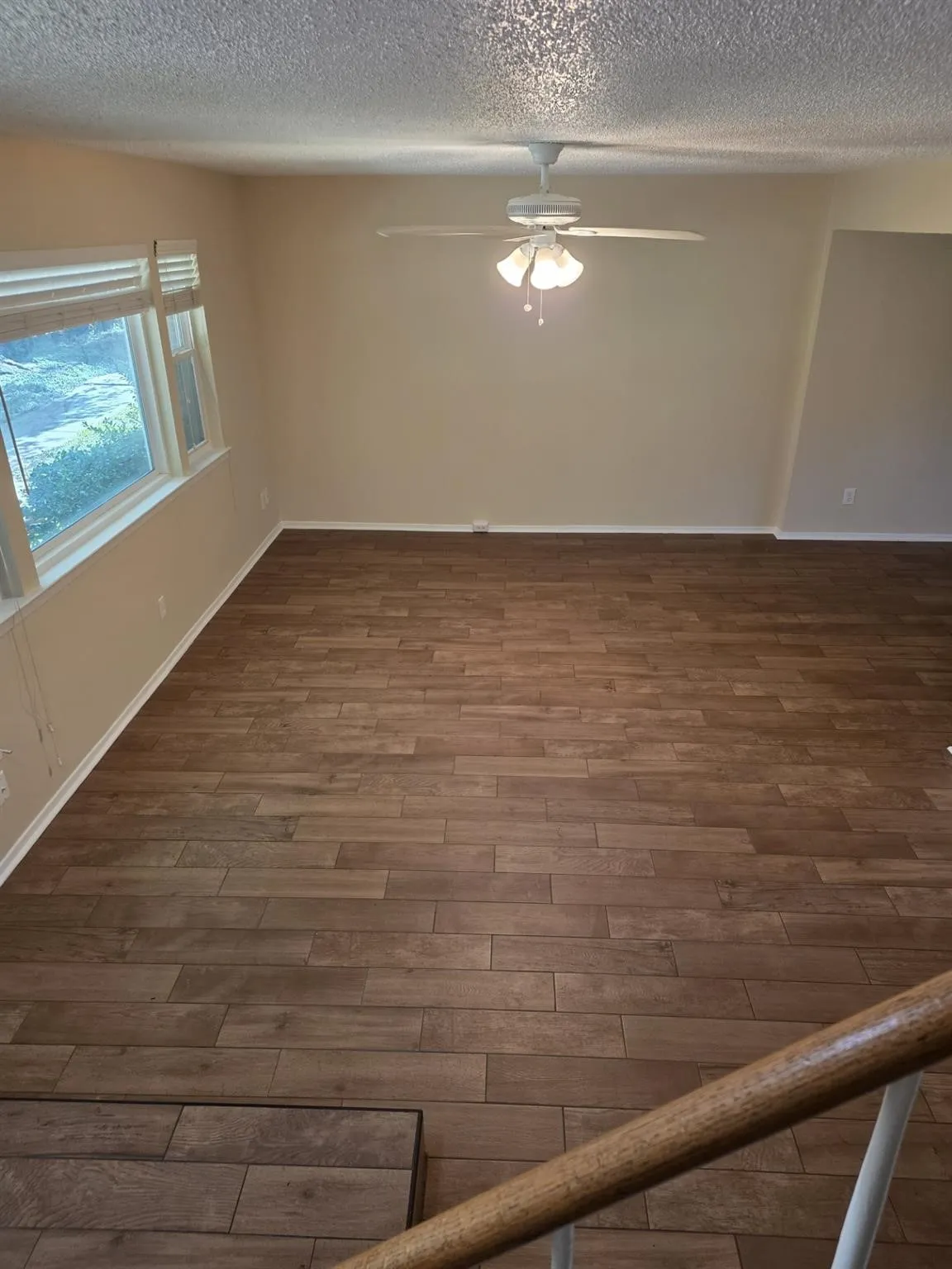 Townhouse For Sale in Tarrant County , 368 Westview Terrace, Arlington, Texas 76013, 3 Bedroom, 3 Bathroom, Garage spaces, 1,728 Sqft, built in 1968, mls#21385576, Real Estate Agent in Arlington, Homes For Sale in Tarrant county, Homes For Sale in Arlington, Realtor in Arlington Texas, Real Estate Brokerage Independent Realty Texas, Luminita Cordes Realtor