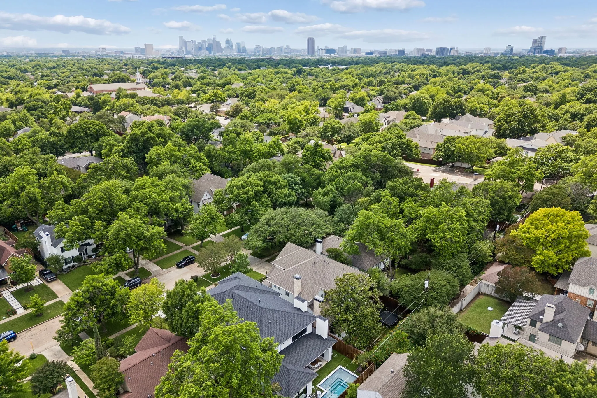 Single Family Residence For Rent in Dallas County , 6231 Mccommas Boulevard, Dallas, Texas 75214, 5 Bedroom, 6 Bathroom, 2 Garage spaces, 5,057 Sqft, built in 2025, mls#21390309, Real Estate Agent in Dallas, Homes For Rent in Dallas county, Homes For Rent in Dallas, Realtor in Dallas Texas, Real Estate Brokerage Independent Realty Texas, Luminita Cordes Realtor