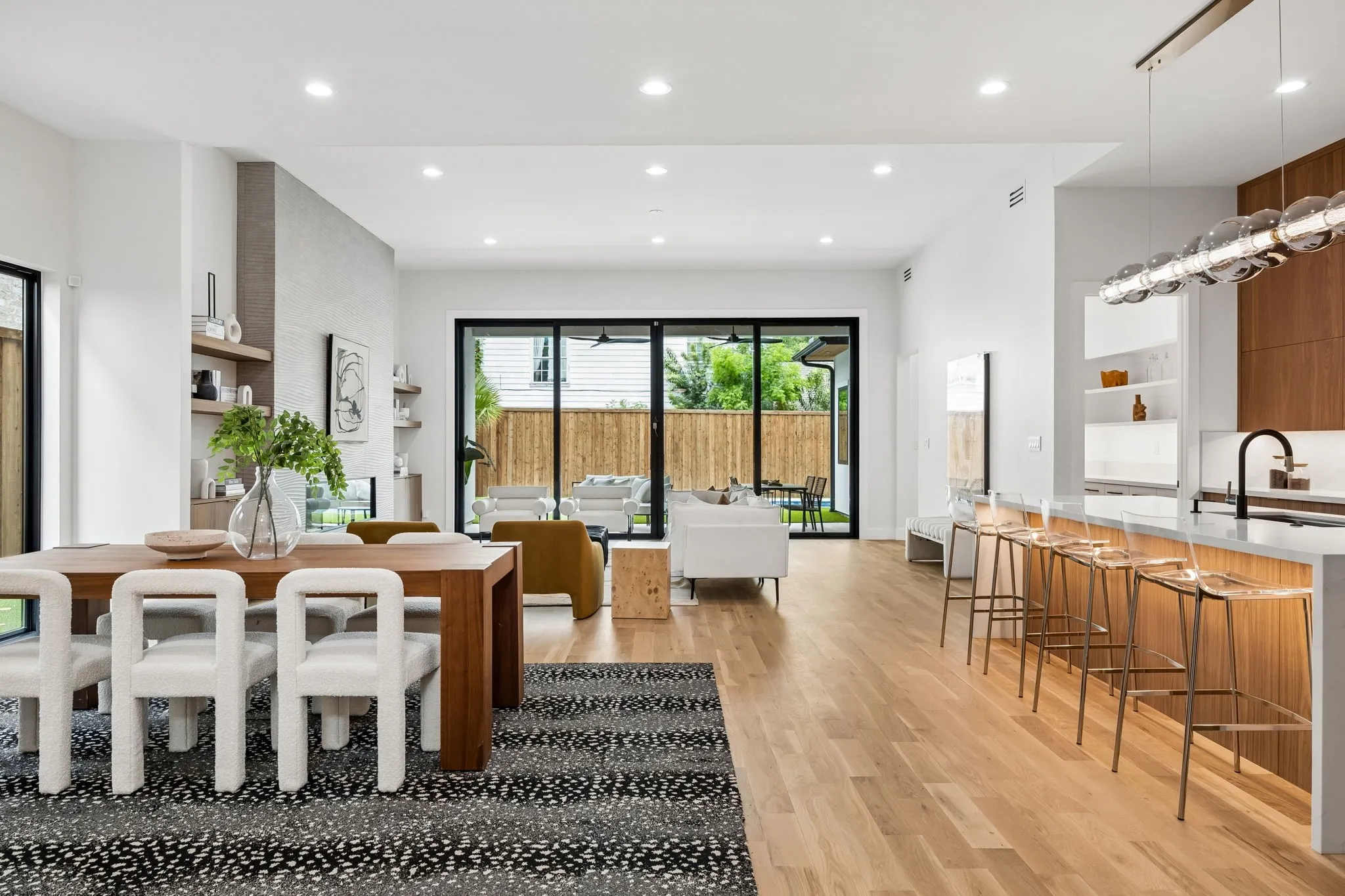 Single Family Residence For Rent in Dallas County , 6231 Mccommas Boulevard, Dallas, Texas 75214, 5 Bedroom, 6 Bathroom, 2 Garage spaces, 5,057 Sqft, built in 2025, mls#21390309, Real Estate Agent in Dallas, Homes For Rent in Dallas county, Homes For Rent in Dallas, Realtor in Dallas Texas, Real Estate Brokerage Independent Realty Texas, Luminita Cordes Realtor