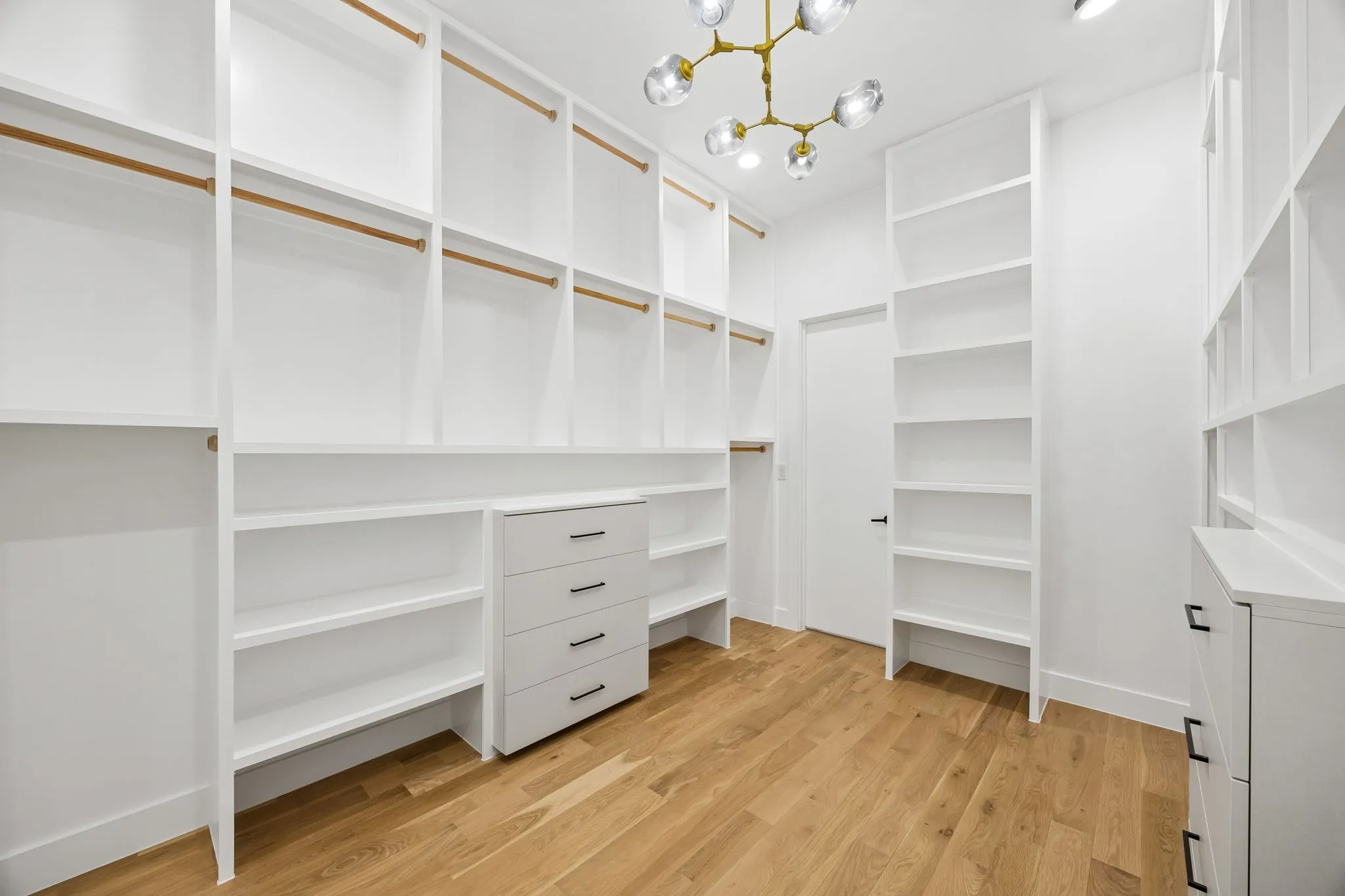Single Family Residence For Rent in Dallas County , 6231 Mccommas Boulevard, Dallas, Texas 75214, 5 Bedroom, 6 Bathroom, 2 Garage spaces, 5,057 Sqft, built in 2025, mls#21390309, Real Estate Agent in Dallas, Homes For Rent in Dallas county, Homes For Rent in Dallas, Realtor in Dallas Texas, Real Estate Brokerage Independent Realty Texas, Luminita Cordes Realtor