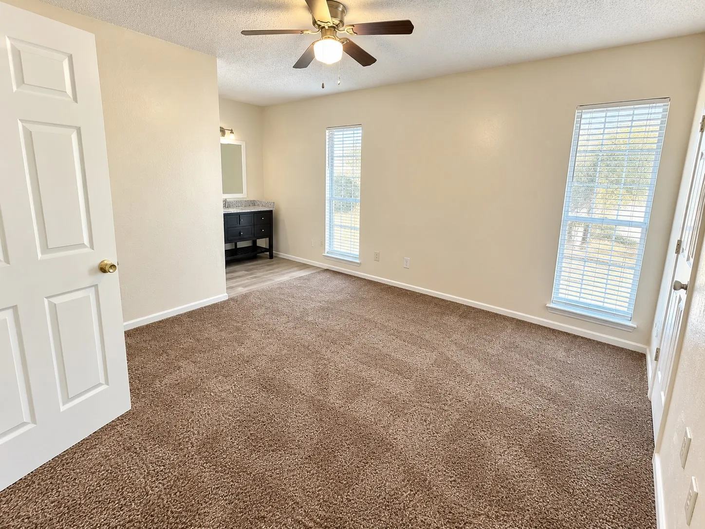 Condominium For Rent in Dallas County , 12484 Abrams Road 2326, Dallas, Texas 75243, 2 Bedroom, 2 Bathroom, Garage spaces, 998 Sqft, built in 1982, mls#21390297, Real Estate Agent in Dallas, Homes For Rent in Dallas county, Homes For Rent in Dallas, Realtor in Dallas Texas, Real Estate Brokerage Independent Realty Texas, Luminita Cordes Realtor