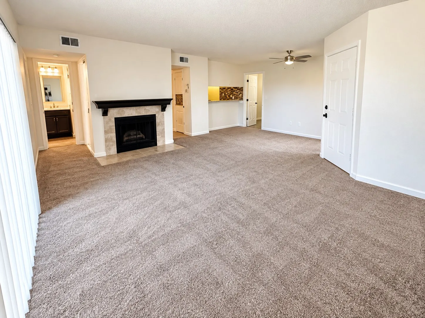 Condominium For Rent in Dallas County , 12484 Abrams Road 2326, Dallas, Texas 75243, 2 Bedroom, 2 Bathroom, Garage spaces, 998 Sqft, built in 1982, mls#21390297, Real Estate Agent in Dallas, Homes For Rent in Dallas county, Homes For Rent in Dallas, Realtor in Dallas Texas, Real Estate Brokerage Independent Realty Texas, Luminita Cordes Realtor