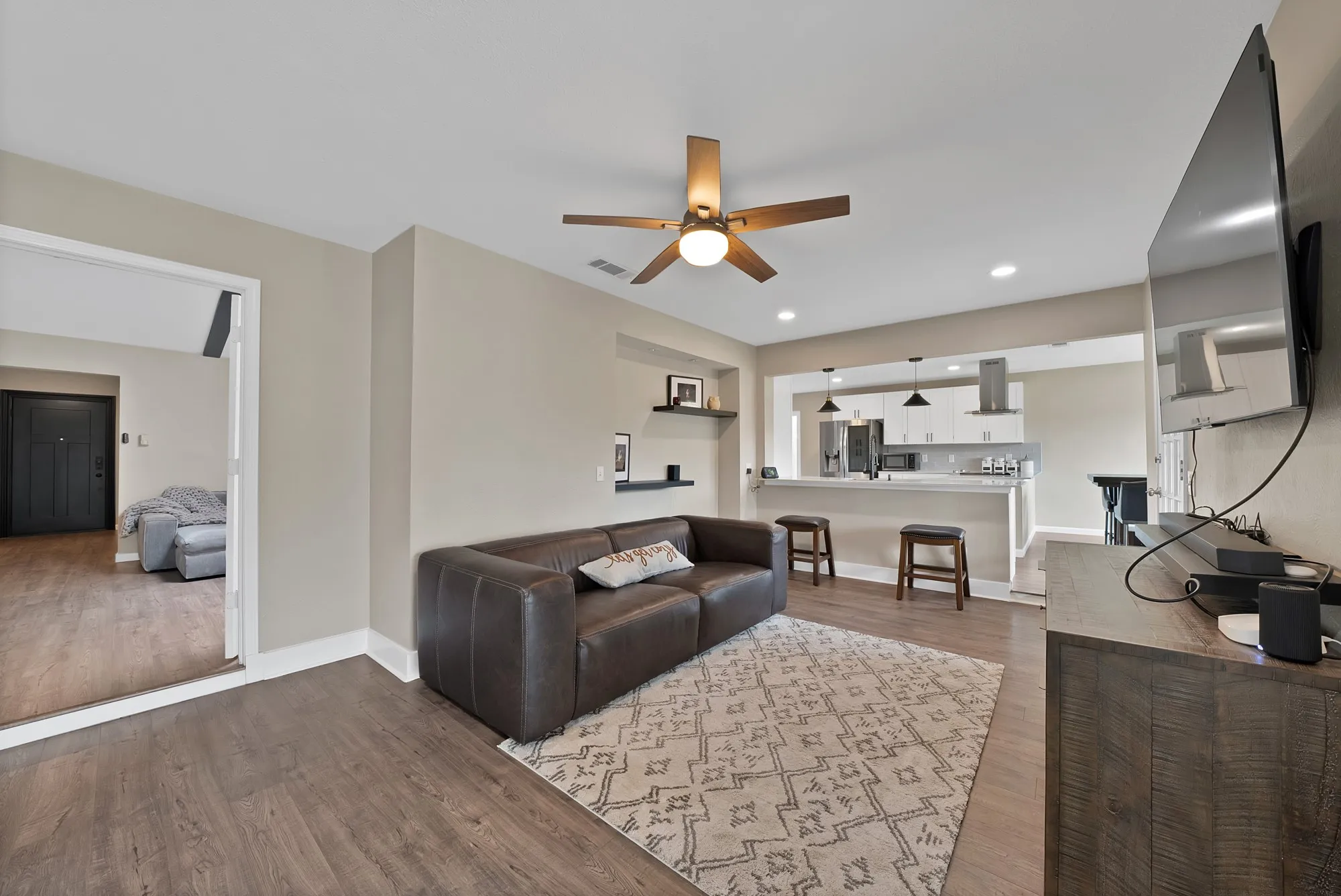 Single Family Residence For Rent in Collin County , 3220 Steven Drive, Plano, Texas 75023, 4 Bedroom, 2 Bathroom, 2 Garage spaces, 2,787 Sqft, built in 1979, mls#21389576, Real Estate Agent in Plano, Homes For Rent in Collin county, Homes For Rent in Plano, Realtor in Plano Texas, Real Estate Brokerage Independent Realty Texas, Luminita Cordes Realtor
