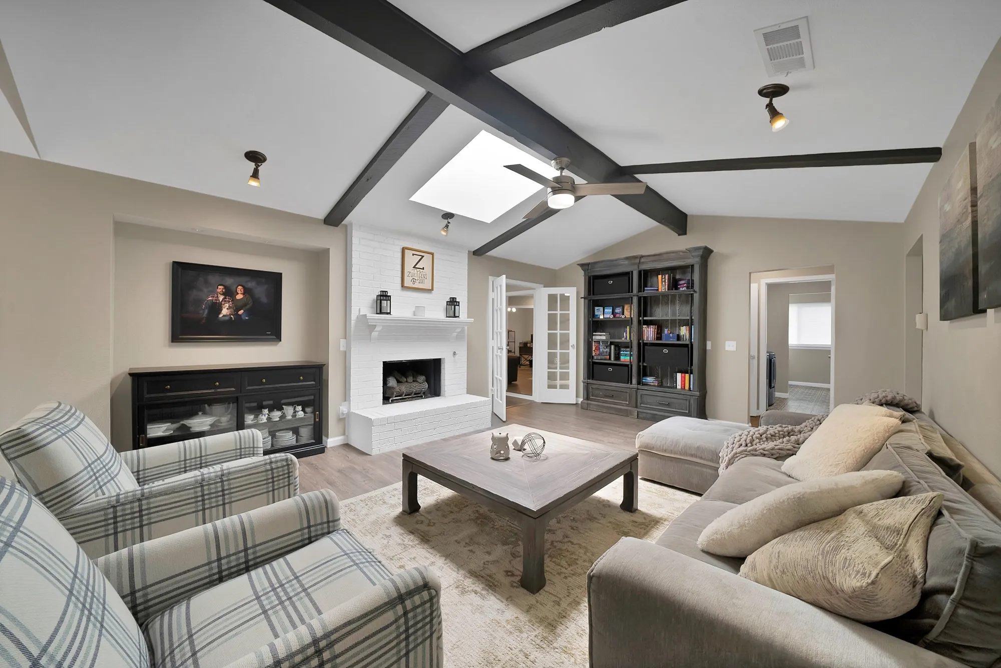 Single Family Residence For Rent in Collin County , 3220 Steven Drive, Plano, Texas 75023, 4 Bedroom, 2 Bathroom, 2 Garage spaces, 2,787 Sqft, built in 1979, mls#21389576, Real Estate Agent in Plano, Homes For Rent in Collin county, Homes For Rent in Plano, Realtor in Plano Texas, Real Estate Brokerage Independent Realty Texas, Luminita Cordes Realtor