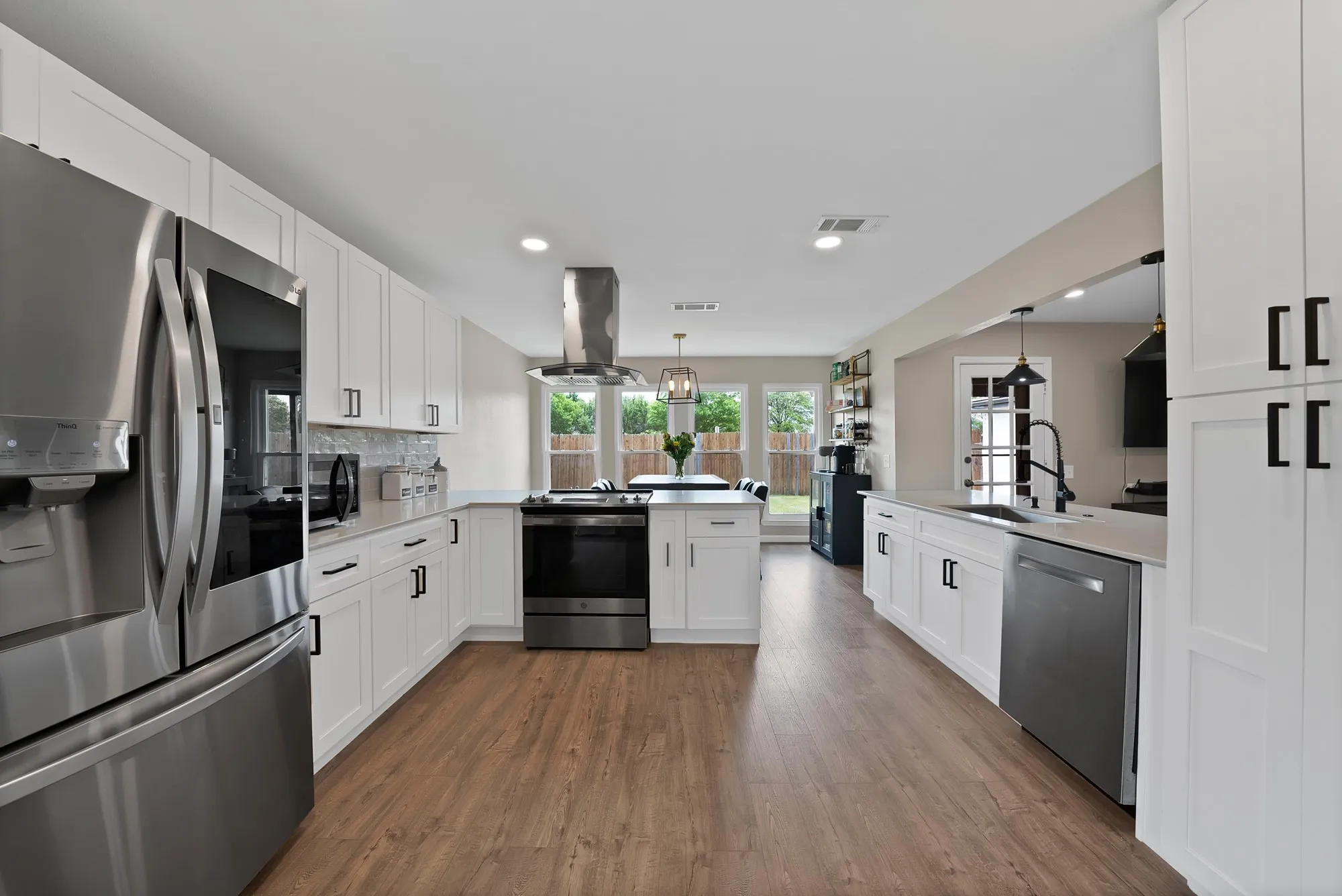 Single Family Residence For Rent in Collin County , 3220 Steven Drive, Plano, Texas 75023, 4 Bedroom, 2 Bathroom, 2 Garage spaces, 2,787 Sqft, built in 1979, mls#21389576, Real Estate Agent in Plano, Homes For Rent in Collin county, Homes For Rent in Plano, Realtor in Plano Texas, Real Estate Brokerage Independent Realty Texas, Luminita Cordes Realtor