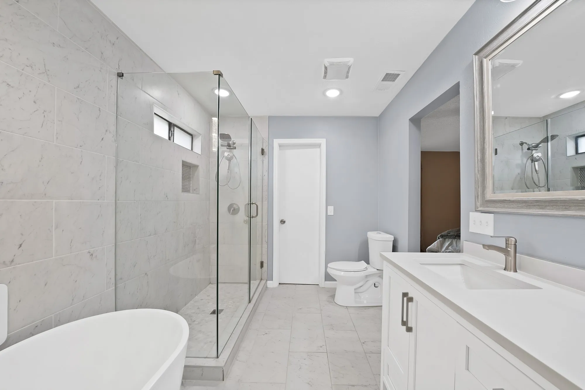 Single Family Residence For Rent in Collin County , 3220 Steven Drive, Plano, Texas 75023, 4 Bedroom, 2 Bathroom, 2 Garage spaces, 2,787 Sqft, built in 1979, mls#21389576, Real Estate Agent in Plano, Homes For Rent in Collin county, Homes For Rent in Plano, Realtor in Plano Texas, Real Estate Brokerage Independent Realty Texas, Luminita Cordes Realtor