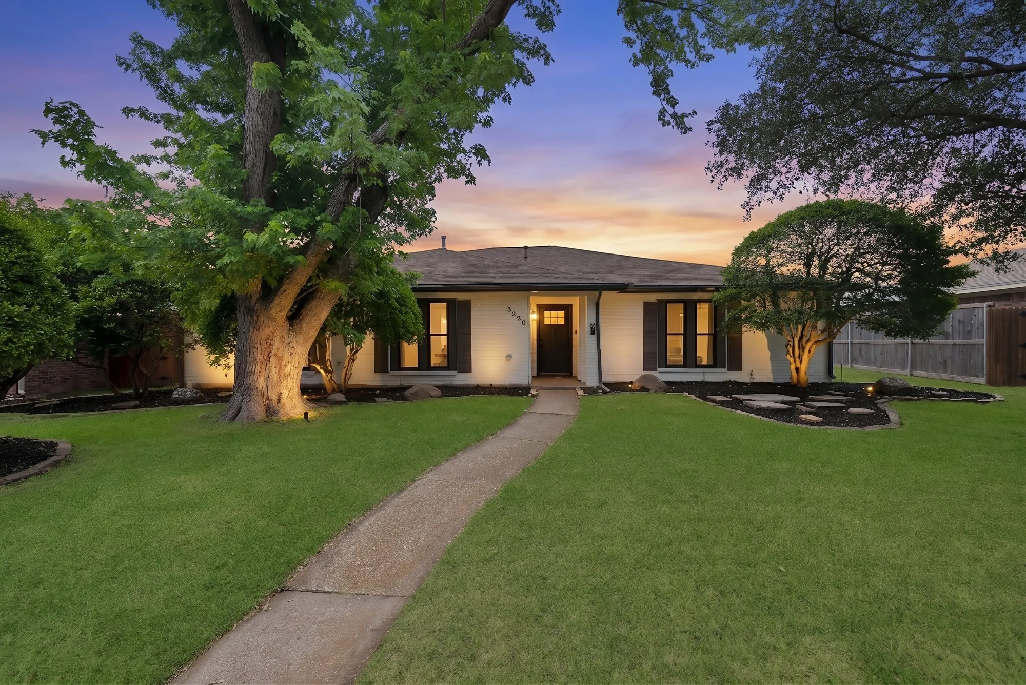 Single Family Residence For Rent in Collin County , 3220 Steven Drive, Plano, Texas 75023, 4 Bedroom, 2 Bathroom, 2 Garage spaces, 2,787 Sqft, built in 1979, mls#21389576, Real Estate Agent in Plano, Homes For Rent in Collin county, Homes For Rent in Plano, Realtor in Plano Texas, Real Estate Brokerage Independent Realty Texas, Luminita Cordes Realtor