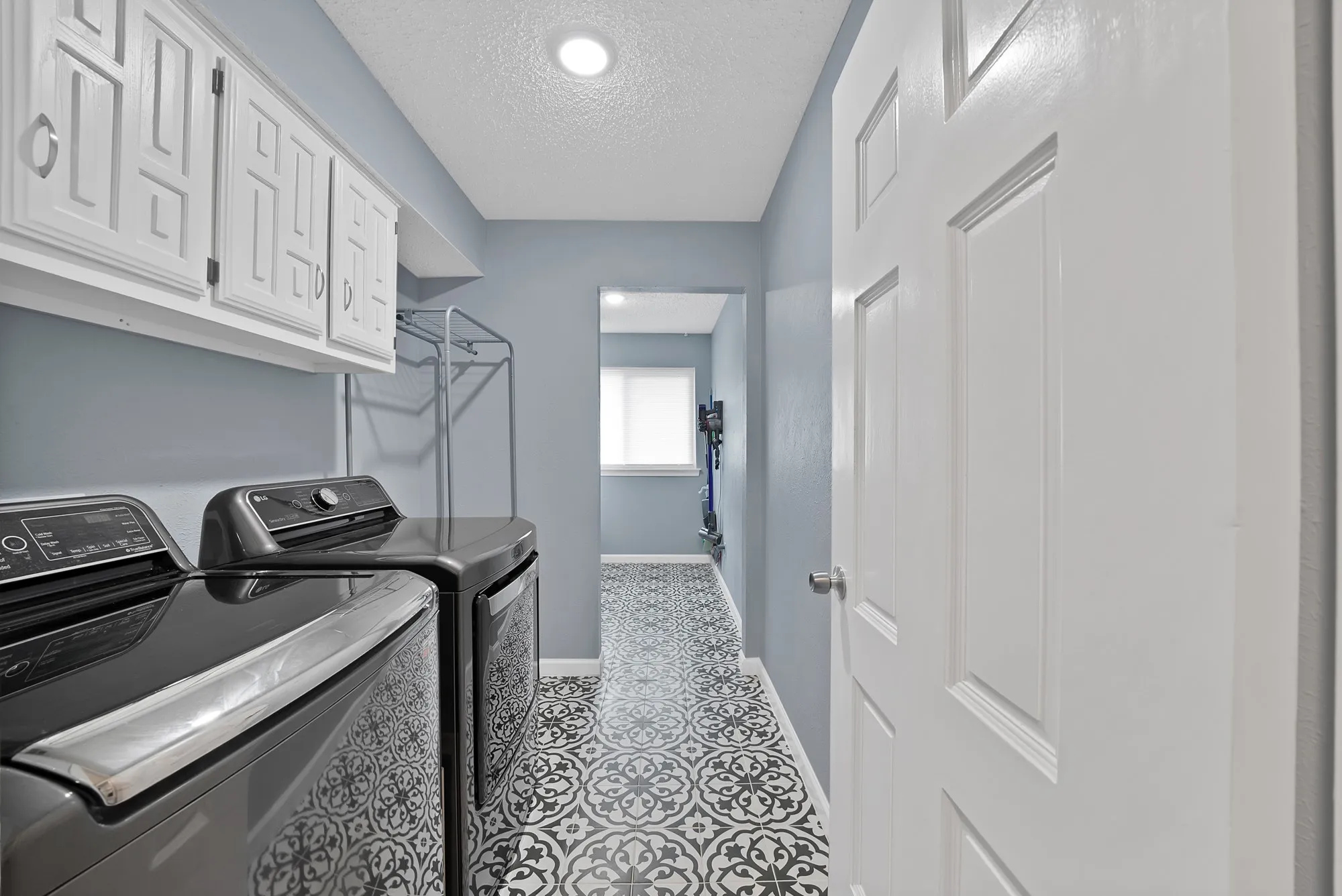 Single Family Residence For Rent in Collin County , 3220 Steven Drive, Plano, Texas 75023, 4 Bedroom, 2 Bathroom, 2 Garage spaces, 2,787 Sqft, built in 1979, mls#21389576, Real Estate Agent in Plano, Homes For Rent in Collin county, Homes For Rent in Plano, Realtor in Plano Texas, Real Estate Brokerage Independent Realty Texas, Luminita Cordes Realtor