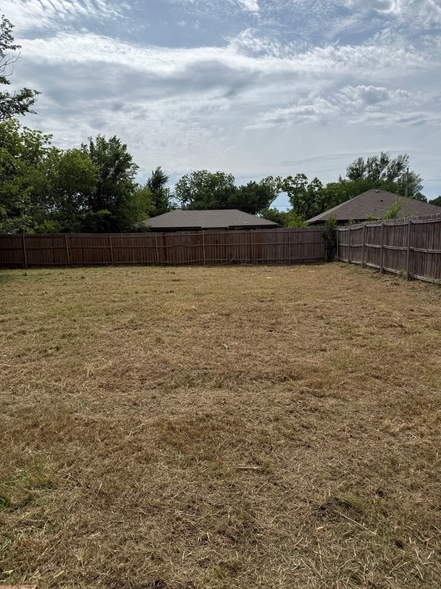 Single Family Residence For Sale in Kaufman County , 708 Mount Olive Street, Terrell, Texas 75160, 3 Bedroom, 1 Bathroom, Garage spaces, 772 Sqft, built in 1962, mls#21390311, Real Estate Agent in Terrell, Homes For Sale in Kaufman county, Homes For Sale in Terrell, Realtor in Terrell Texas, Real Estate Brokerage Independent Realty Texas, Luminita Cordes Realtor
