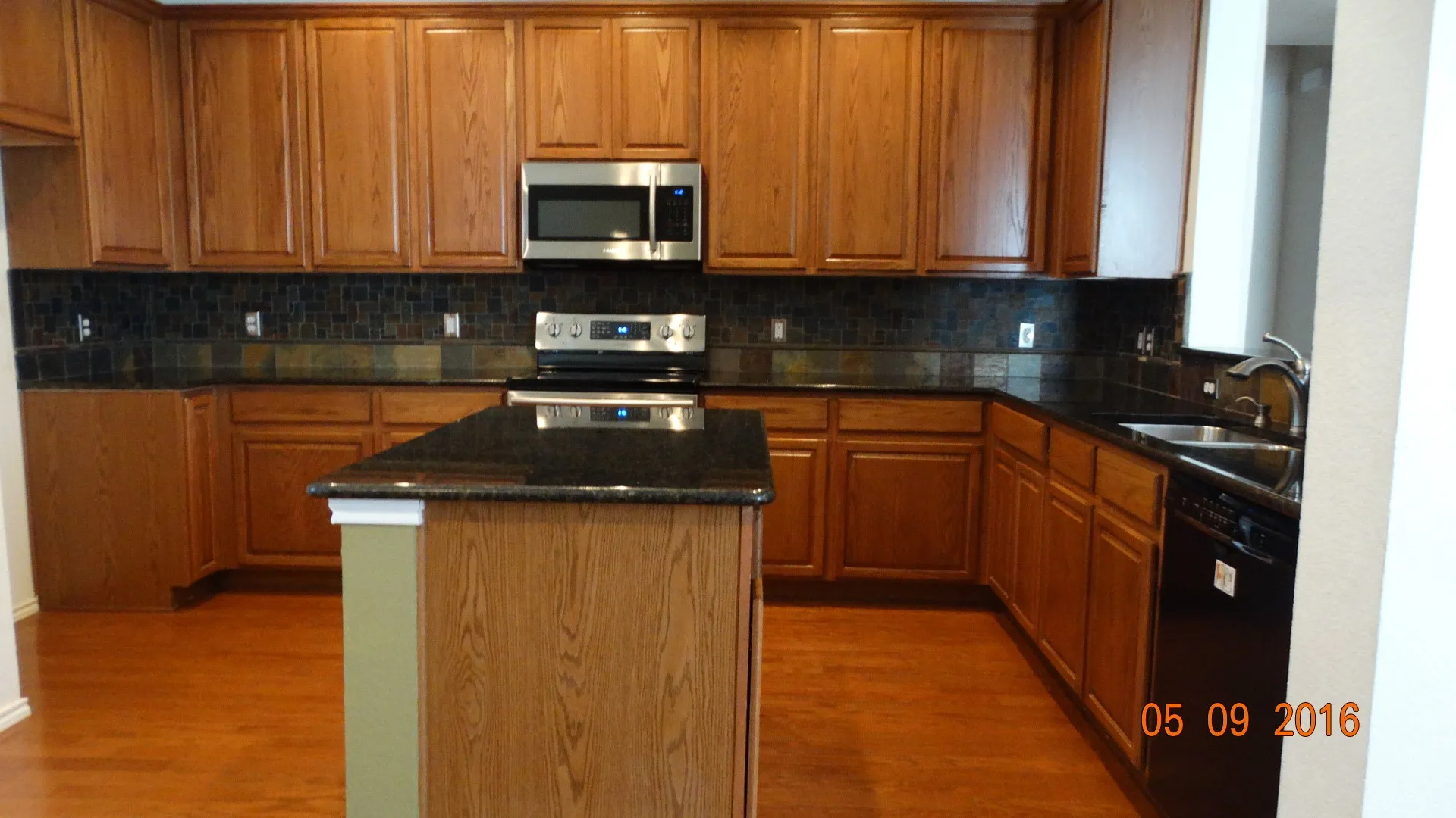 Single Family Residence For Rent in Denton County , 2681 Calmwater Drive, Little Elm, Texas 75068, 4 Bedroom, 3 Bathroom, 2 Garage spaces, 2,546 Sqft, built in 2005, mls#21390322, Real Estate Agent in Little Elm, Homes For Rent in Denton county, Homes For Rent in Little Elm, Realtor in Little Elm Texas, Real Estate Brokerage Independent Realty Texas, Luminita Cordes Realtor