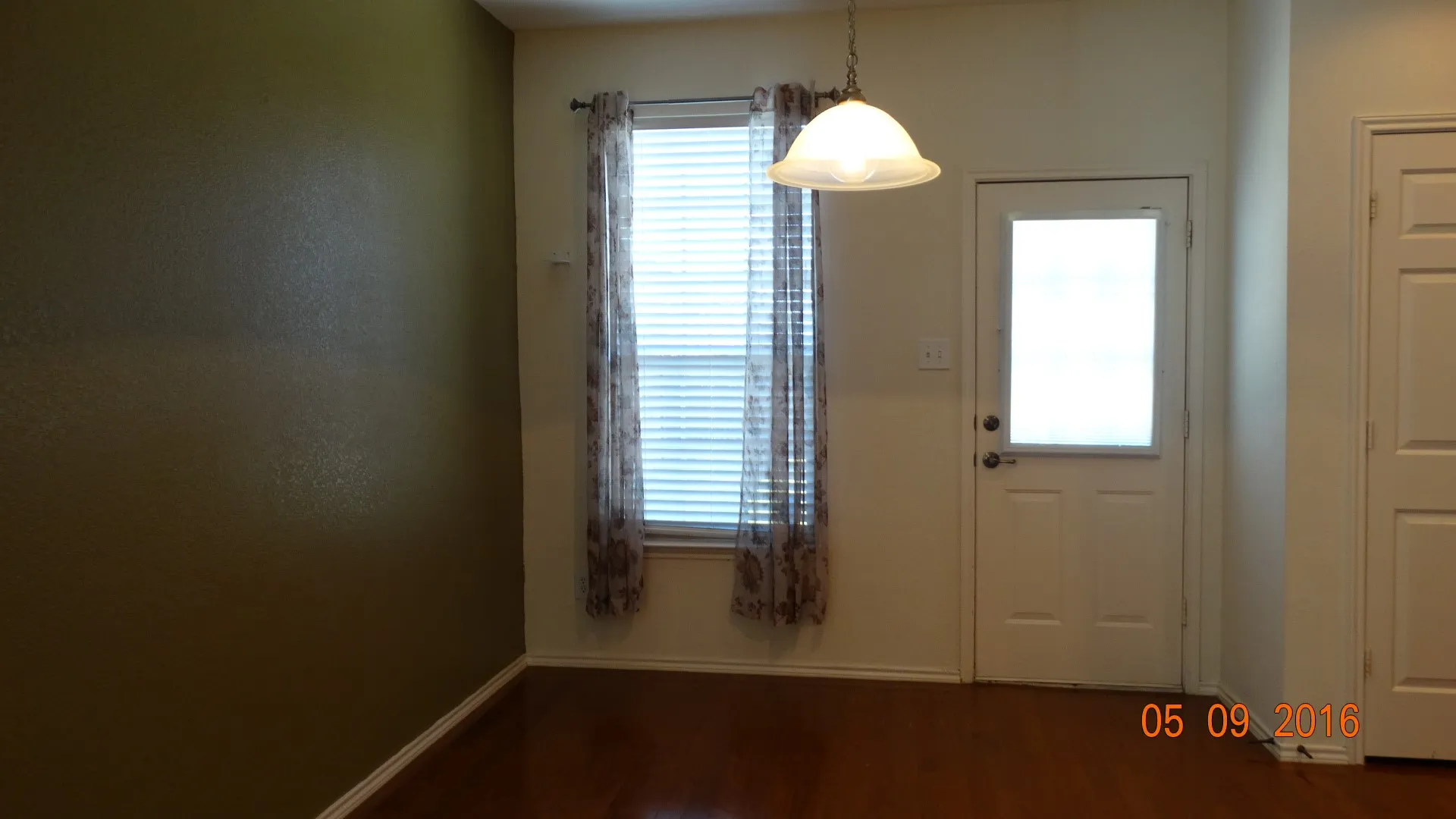 Single Family Residence For Rent in Denton County , 2681 Calmwater Drive, Little Elm, Texas 75068, 4 Bedroom, 3 Bathroom, 2 Garage spaces, 2,546 Sqft, built in 2005, mls#21390322, Real Estate Agent in Little Elm, Homes For Rent in Denton county, Homes For Rent in Little Elm, Realtor in Little Elm Texas, Real Estate Brokerage Independent Realty Texas, Luminita Cordes Realtor