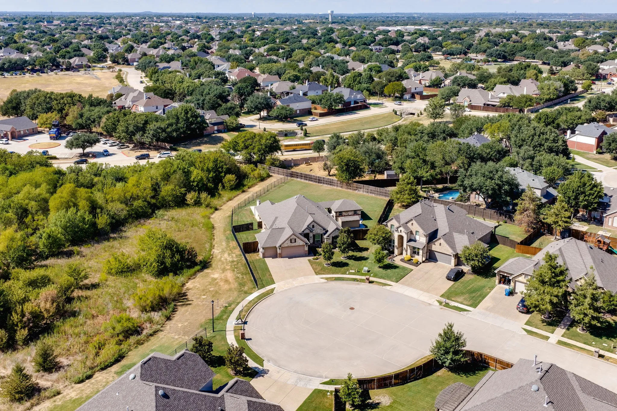 Single Family Residence For Sale in Denton County , 1412 Sundown Drive, Flower Mound, Texas 75028, 4 Bedroom, 3 Bathroom, 3 Garage spaces, 2,975 Sqft, built in 2012, mls#21390323, Real Estate Agent in Flower Mound, Homes For Sale in Denton county, Homes For Sale in Flower Mound, Realtor in Flower Mound Texas, Real Estate Brokerage Independent Realty Texas, Luminita Cordes Realtor