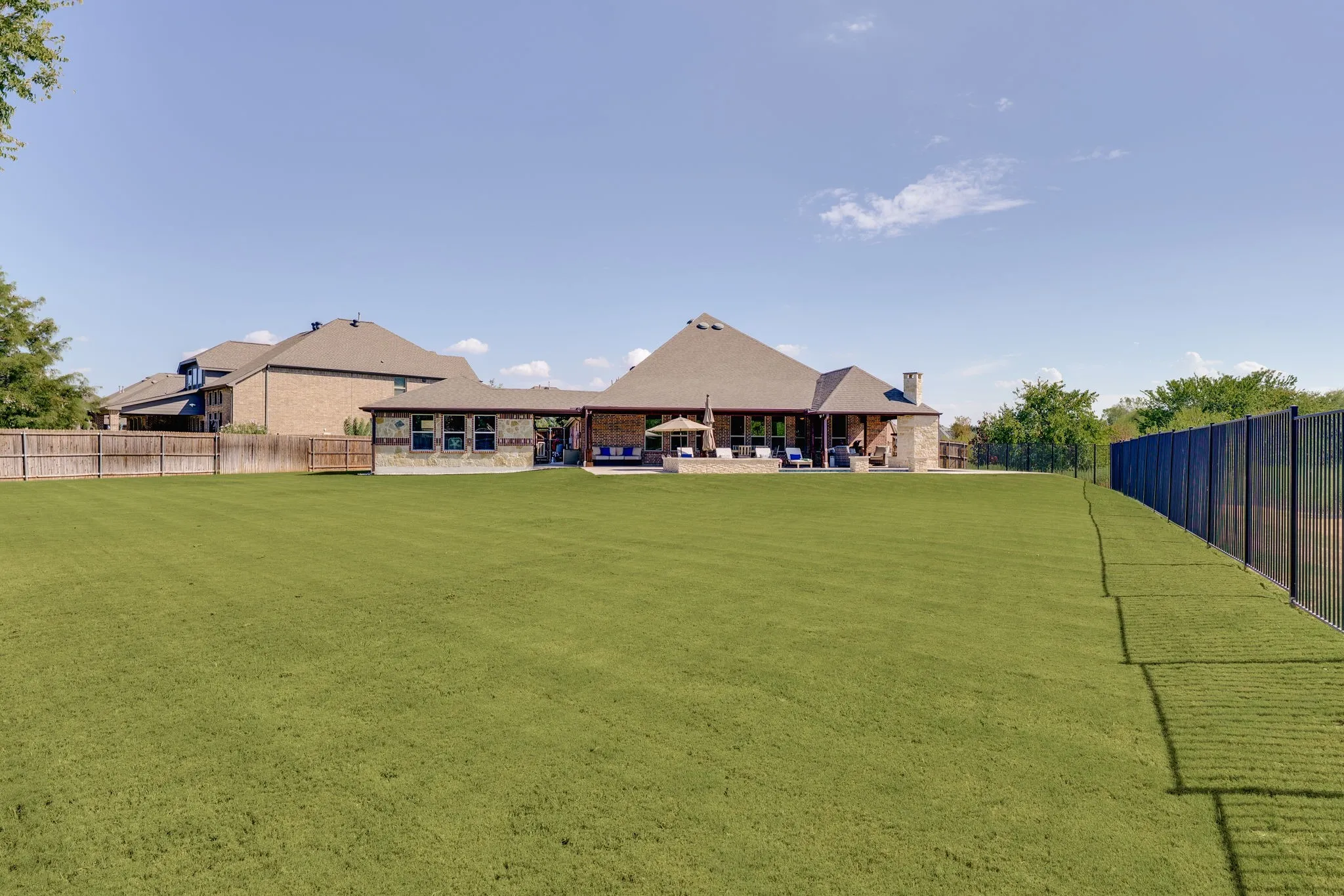 Single Family Residence For Sale in Denton County , 1412 Sundown Drive, Flower Mound, Texas 75028, 4 Bedroom, 3 Bathroom, 3 Garage spaces, 2,975 Sqft, built in 2012, mls#21390323, Real Estate Agent in Flower Mound, Homes For Sale in Denton county, Homes For Sale in Flower Mound, Realtor in Flower Mound Texas, Real Estate Brokerage Independent Realty Texas, Luminita Cordes Realtor