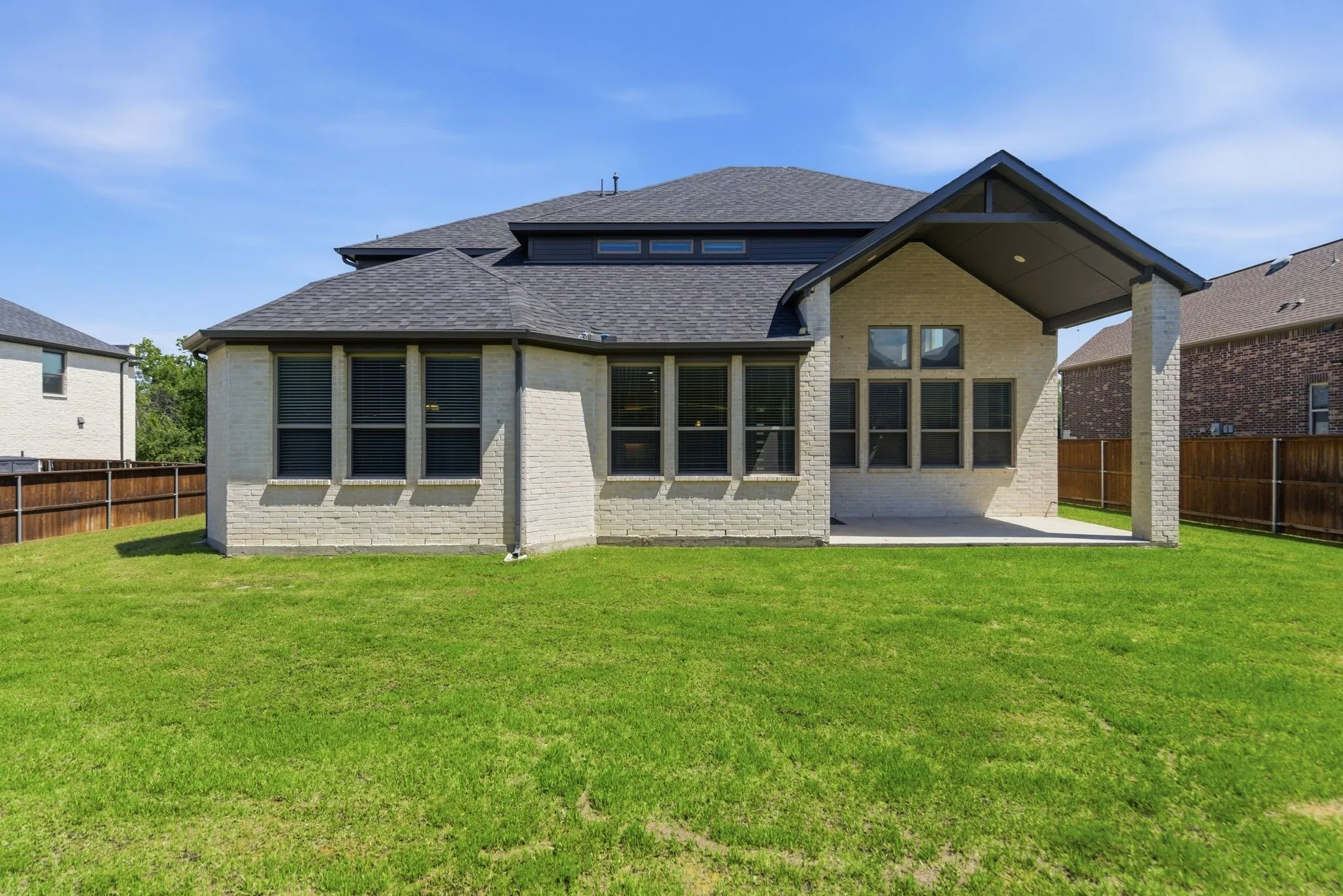 Single Family Residence For Rent in Collin County , 9607 Maple Hill Lane, Frisco, Texas 75035, 4 Bedroom, 4 Bathroom, 3 Garage spaces, 3,552 Sqft, built in 2021, mls#21390336, Real Estate Agent in Frisco, Homes For Rent in Collin county, Homes For Rent in Frisco, Realtor in Frisco Texas, Real Estate Brokerage Independent Realty Texas, Luminita Cordes Realtor