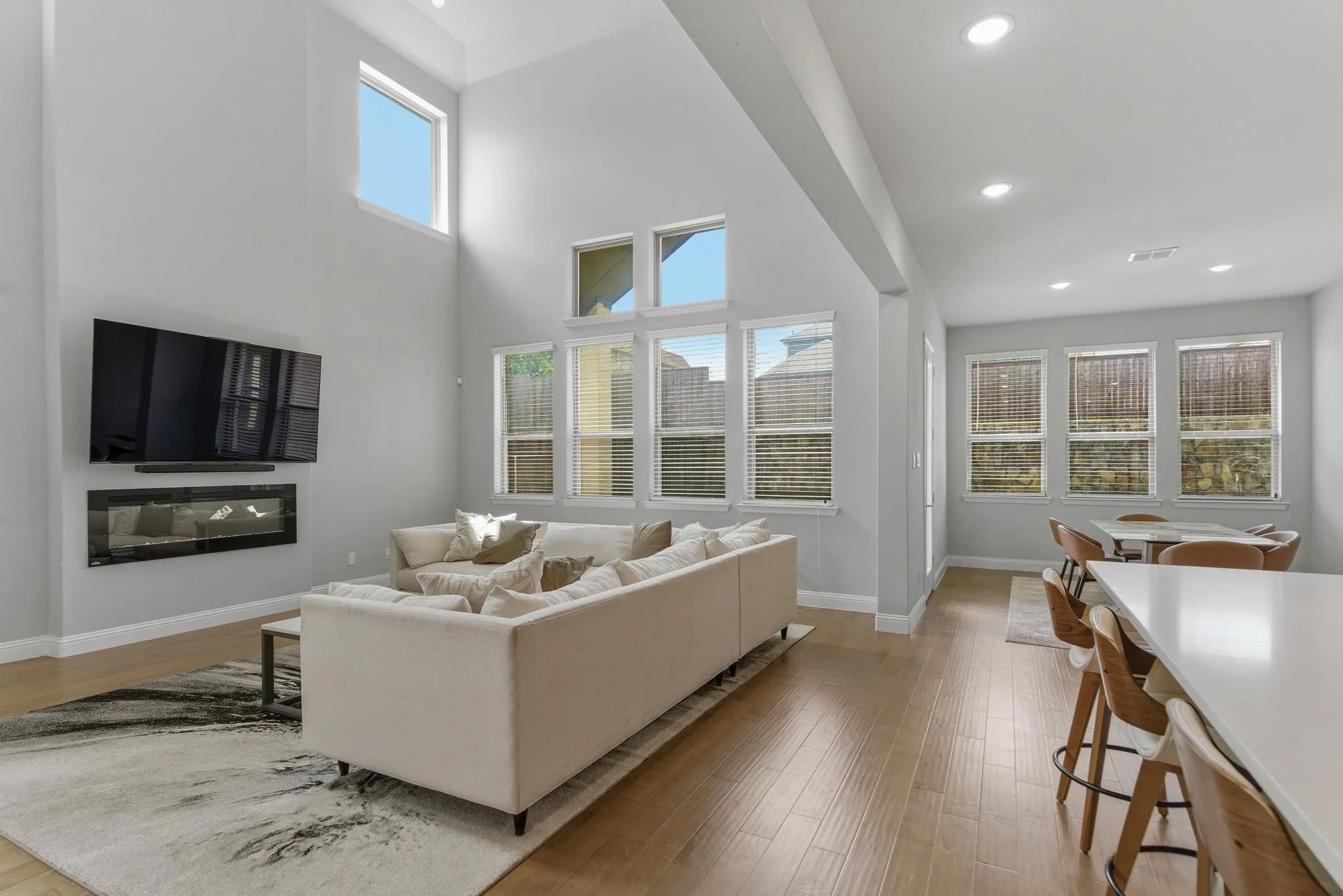 Single Family Residence For Rent in Collin County , 9607 Maple Hill Lane, Frisco, Texas 75035, 4 Bedroom, 4 Bathroom, 3 Garage spaces, 3,552 Sqft, built in 2021, mls#21390336, Real Estate Agent in Frisco, Homes For Rent in Collin county, Homes For Rent in Frisco, Realtor in Frisco Texas, Real Estate Brokerage Independent Realty Texas, Luminita Cordes Realtor