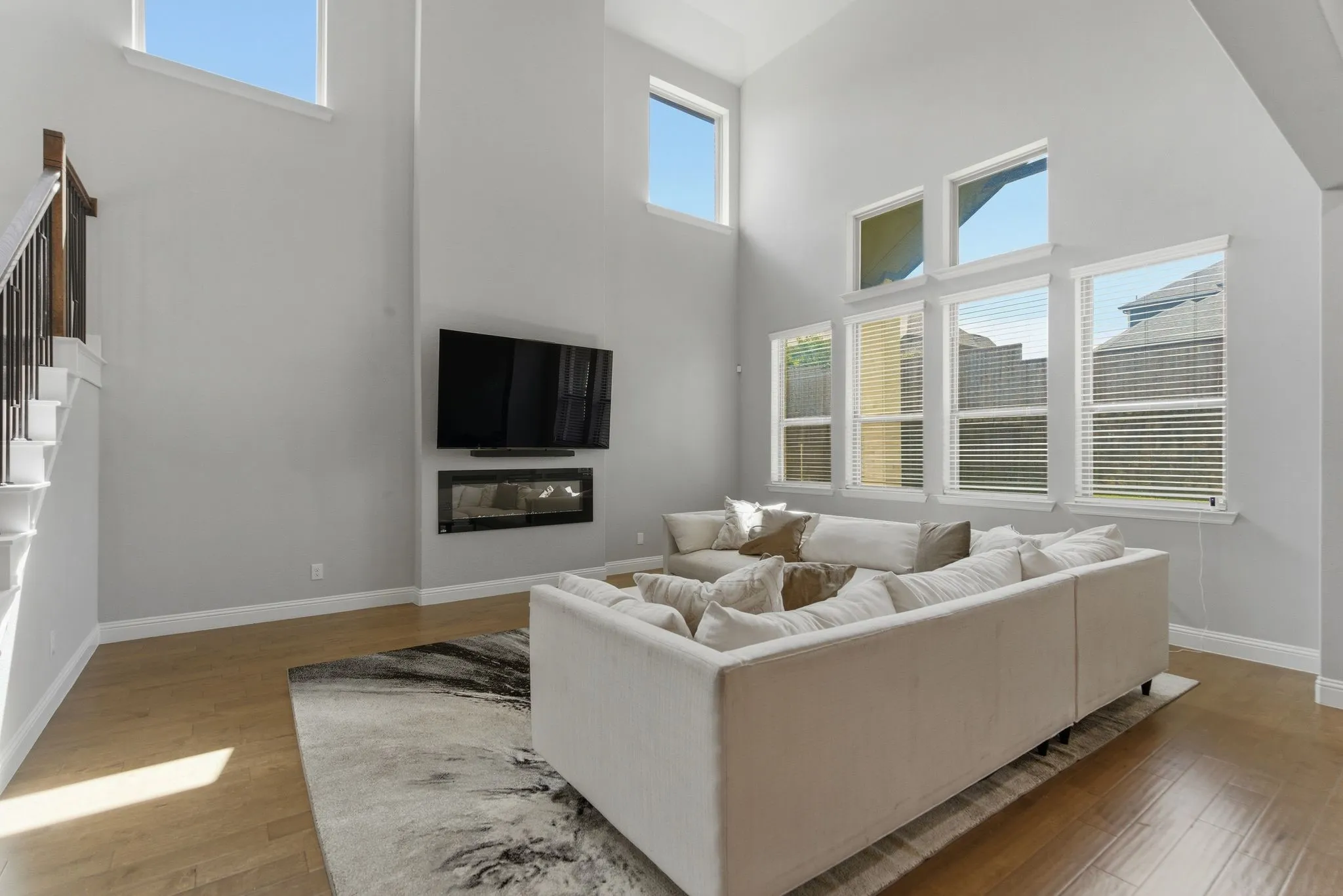 Single Family Residence For Rent in Collin County , 9607 Maple Hill Lane, Frisco, Texas 75035, 4 Bedroom, 4 Bathroom, 3 Garage spaces, 3,552 Sqft, built in 2021, mls#21390336, Real Estate Agent in Frisco, Homes For Rent in Collin county, Homes For Rent in Frisco, Realtor in Frisco Texas, Real Estate Brokerage Independent Realty Texas, Luminita Cordes Realtor