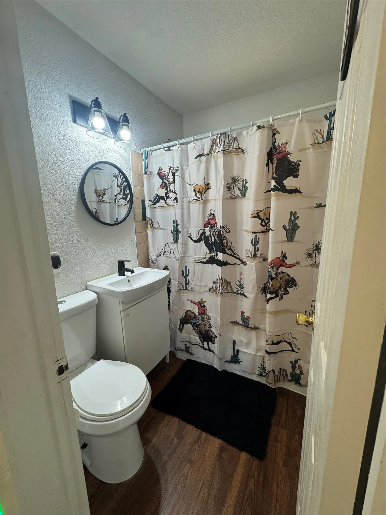 Single Family Residence For Rent in Tarrant County , 108 NW 30th Street, Fort Worth, Texas 76106, 2 Bedroom, 1 Bathroom, Garage spaces, 768 Sqft, built in 1949, mls#21390312, Real Estate Agent in Fort Worth, Homes For Rent in Tarrant county, Homes For Rent in Fort Worth, Realtor in Fort Worth Texas, Real Estate Brokerage Independent Realty Texas, Luminita Cordes Realtor