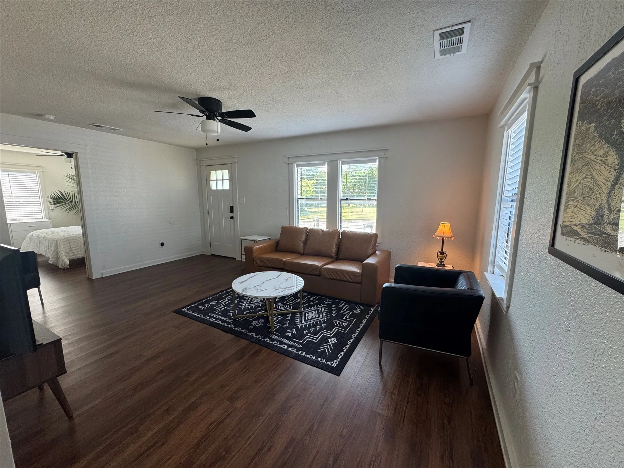 Single Family Residence For Rent