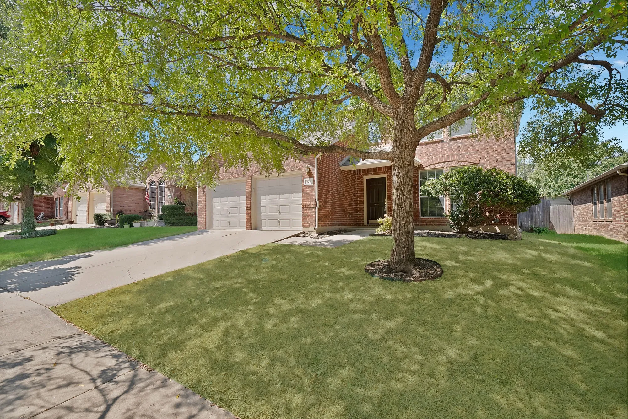 Single Family Residence For Rent in Tarrant County , 13241 Ridgepointe Road, Fort Worth, Texas 76244, 3 Bedroom, 3 Bathroom, 2 Garage spaces, 1,890 Sqft, built in 2002, mls#21390338, Real Estate Agent in Fort Worth, Homes For Rent in Tarrant county, Homes For Rent in Fort Worth, Realtor in Fort Worth Texas, Real Estate Brokerage Independent Realty Texas, Luminita Cordes Realtor