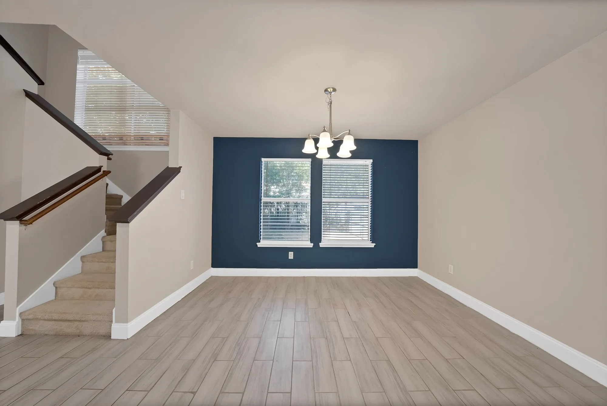 Single Family Residence For Rent in Tarrant County , 13241 Ridgepointe Road, Fort Worth, Texas 76244, 3 Bedroom, 3 Bathroom, 2 Garage spaces, 1,890 Sqft, built in 2002, mls#21390338, Real Estate Agent in Fort Worth, Homes For Rent in Tarrant county, Homes For Rent in Fort Worth, Realtor in Fort Worth Texas, Real Estate Brokerage Independent Realty Texas, Luminita Cordes Realtor