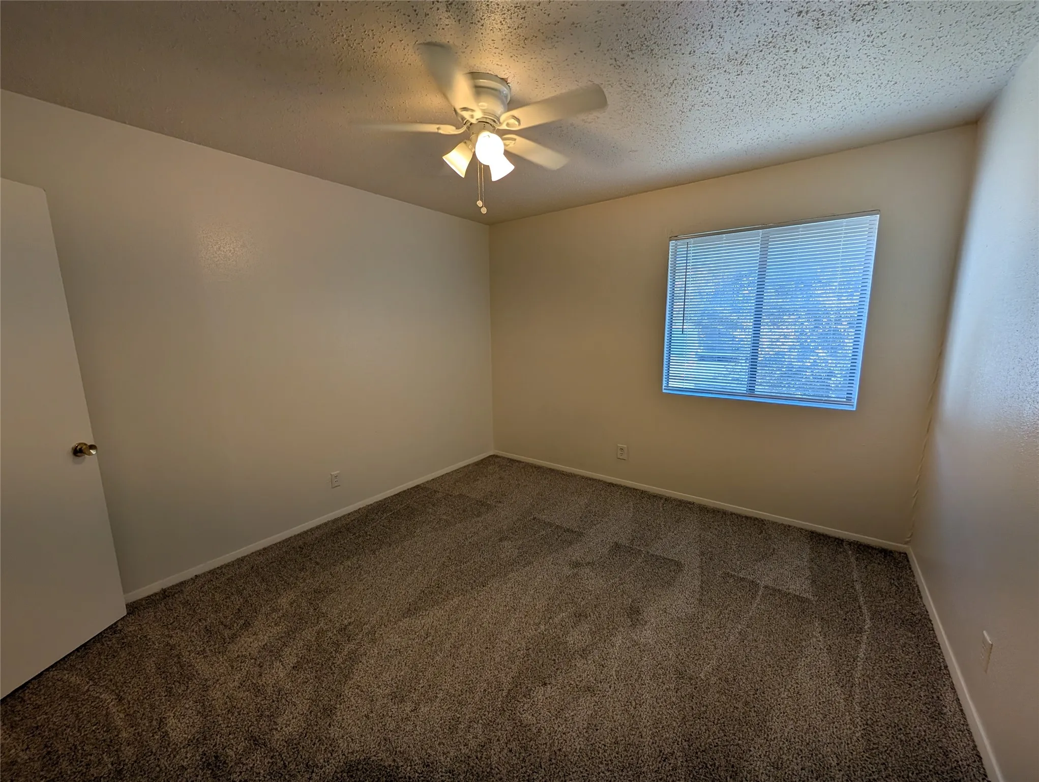 Condominium For Rent in Dallas County , 7431 Holly Hill Drive 204, Dallas, Texas 75231, 2 Bedroom, 2 Bathroom, Garage spaces, 950 Sqft, built in 1979, mls#21390339, Real Estate Agent in Dallas, Homes For Rent in Dallas county, Homes For Rent in Dallas, Realtor in Dallas Texas, Real Estate Brokerage Independent Realty Texas, Luminita Cordes Realtor
