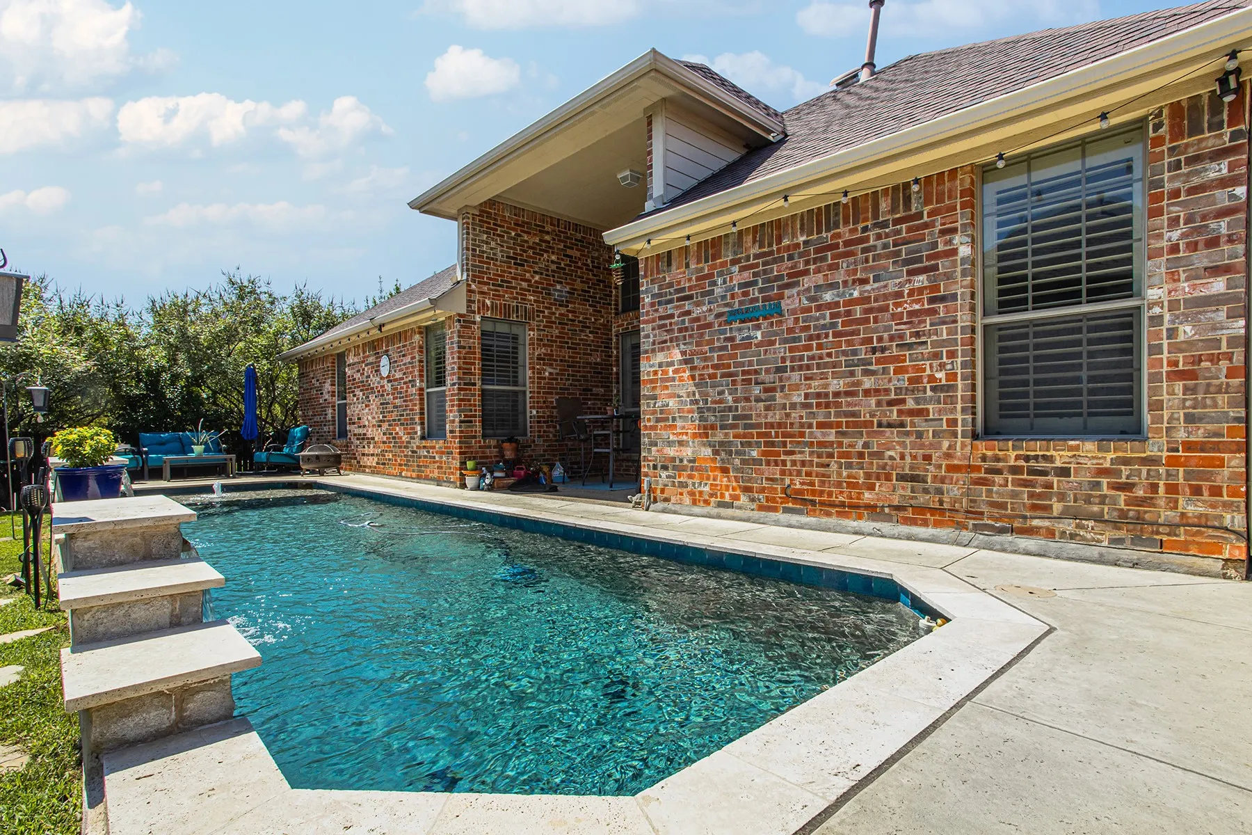 Single Family Residence For Sale in Tarrant County , 5900 Barton Springs Drive, North Richland Hills, Texas 76180, 4 Bedroom, 3 Bathroom, 3 Garage spaces, 2,550 Sqft, built in 2006, mls#21390340, Real Estate Agent in North Richland Hills, Homes For Sale in Tarrant county, Homes For Sale in North Richland Hills, Realtor in North Richland Hills Texas, Real Estate Brokerage Independent Realty Texas, Luminita Cordes Realtor