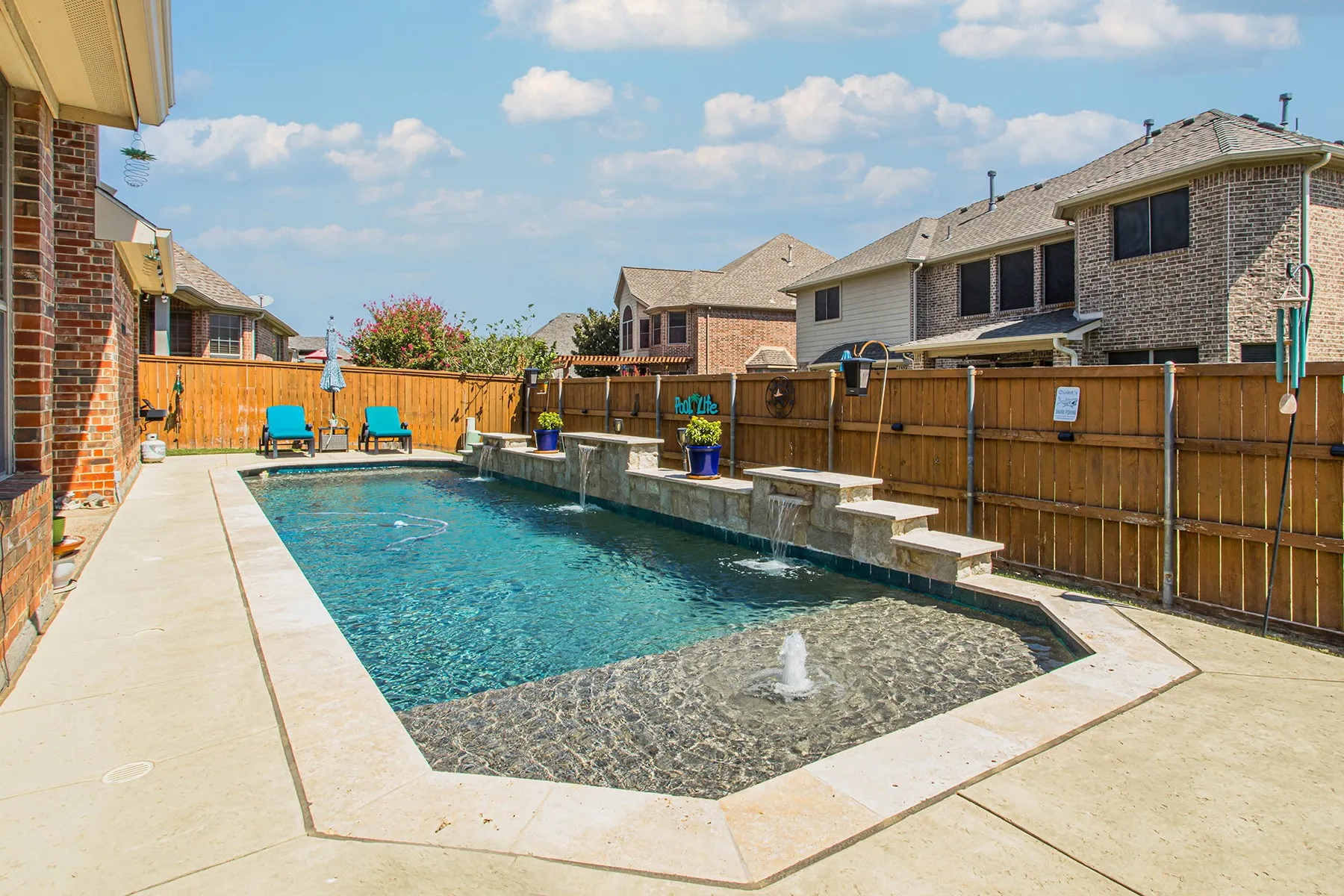 Single Family Residence For Sale in Tarrant County , 5900 Barton Springs Drive, North Richland Hills, Texas 76180, 4 Bedroom, 3 Bathroom, 3 Garage spaces, 2,550 Sqft, built in 2006, mls#21390340, Real Estate Agent in North Richland Hills, Homes For Sale in Tarrant county, Homes For Sale in North Richland Hills, Realtor in North Richland Hills Texas, Real Estate Brokerage Independent Realty Texas, Luminita Cordes Realtor