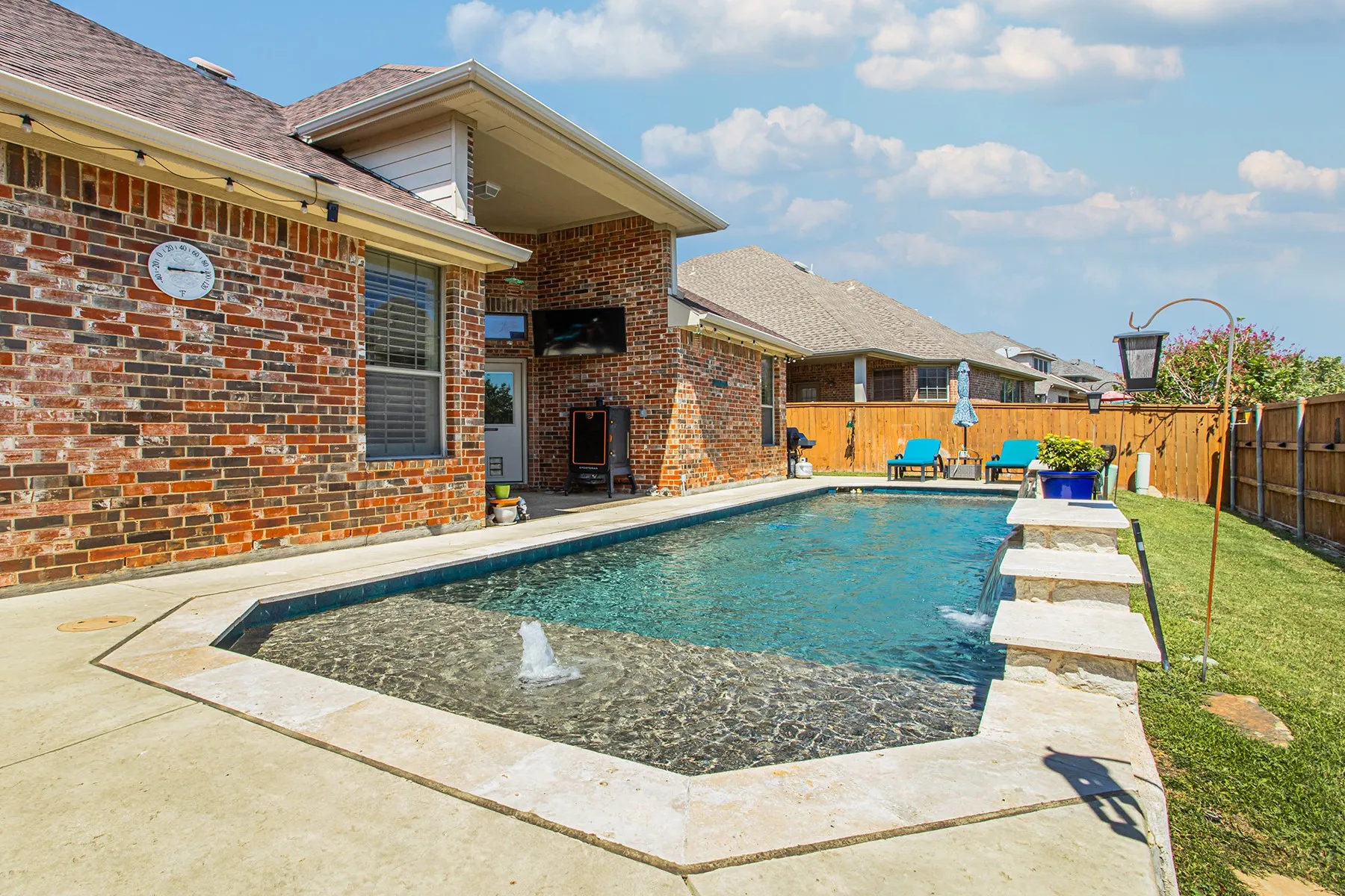 Single Family Residence For Sale in Tarrant County , 5900 Barton Springs Drive, North Richland Hills, Texas 76180, 4 Bedroom, 3 Bathroom, 3 Garage spaces, 2,550 Sqft, built in 2006, mls#21390340, Real Estate Agent in North Richland Hills, Homes For Sale in Tarrant county, Homes For Sale in North Richland Hills, Realtor in North Richland Hills Texas, Real Estate Brokerage Independent Realty Texas, Luminita Cordes Realtor