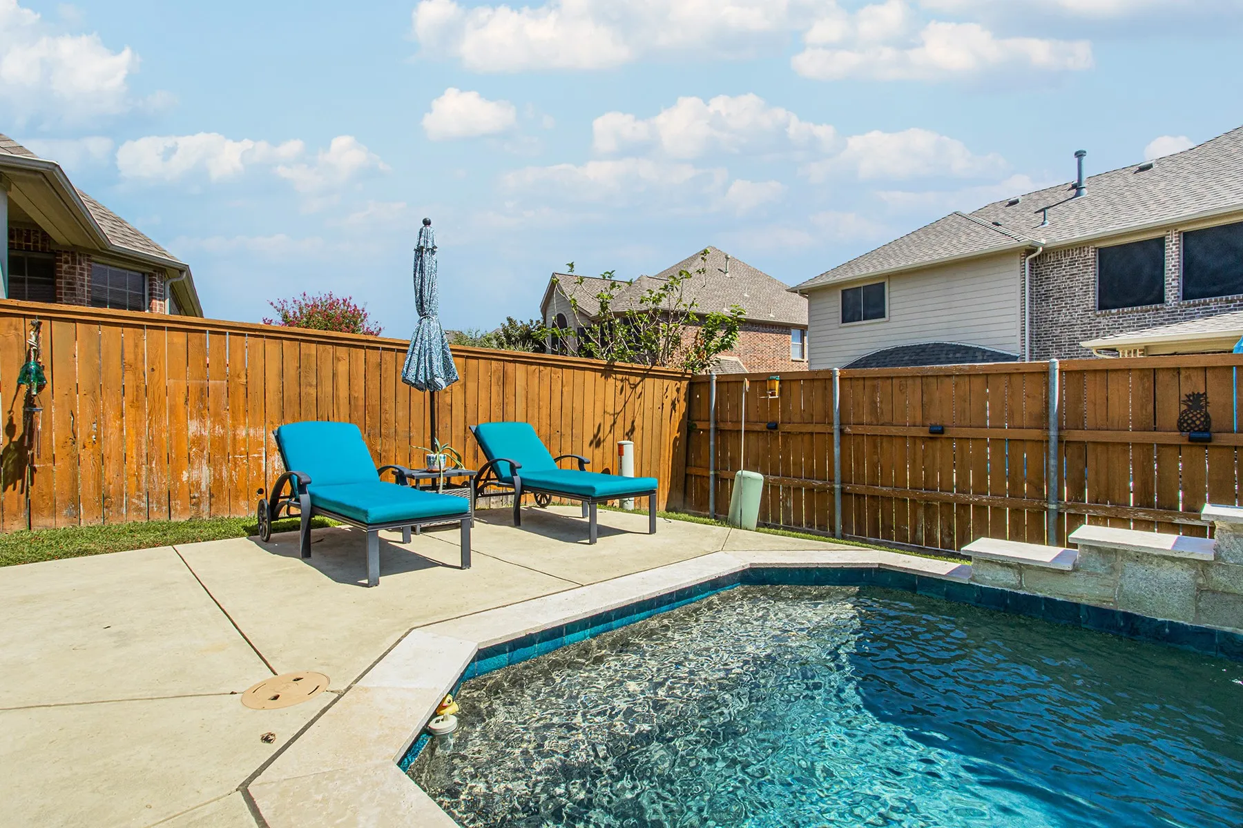 Single Family Residence For Sale in Tarrant County , 5900 Barton Springs Drive, North Richland Hills, Texas 76180, 4 Bedroom, 3 Bathroom, 3 Garage spaces, 2,550 Sqft, built in 2006, mls#21390340, Real Estate Agent in North Richland Hills, Homes For Sale in Tarrant county, Homes For Sale in North Richland Hills, Realtor in North Richland Hills Texas, Real Estate Brokerage Independent Realty Texas, Luminita Cordes Realtor