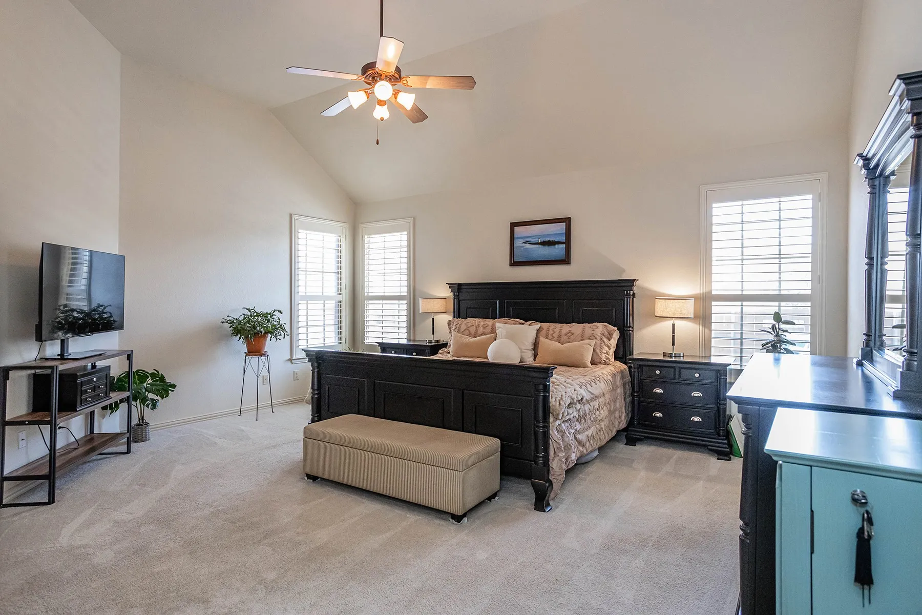 Single Family Residence For Sale in Tarrant County , 5900 Barton Springs Drive, North Richland Hills, Texas 76180, 4 Bedroom, 3 Bathroom, 3 Garage spaces, 2,550 Sqft, built in 2006, mls#21390340, Real Estate Agent in North Richland Hills, Homes For Sale in Tarrant county, Homes For Sale in North Richland Hills, Realtor in North Richland Hills Texas, Real Estate Brokerage Independent Realty Texas, Luminita Cordes Realtor