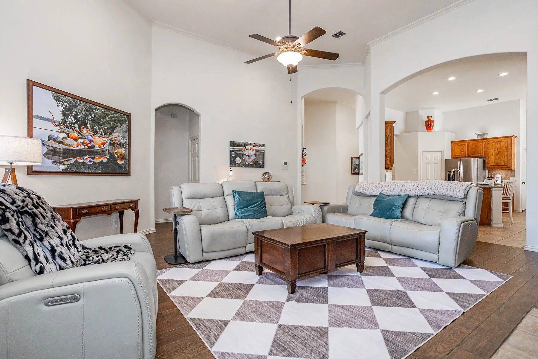 Single Family Residence For Sale in Tarrant County , 5900 Barton Springs Drive, North Richland Hills, Texas 76180, 4 Bedroom, 3 Bathroom, 3 Garage spaces, 2,550 Sqft, built in 2006, mls#21390340, Real Estate Agent in North Richland Hills, Homes For Sale in Tarrant county, Homes For Sale in North Richland Hills, Realtor in North Richland Hills Texas, Real Estate Brokerage Independent Realty Texas, Luminita Cordes Realtor