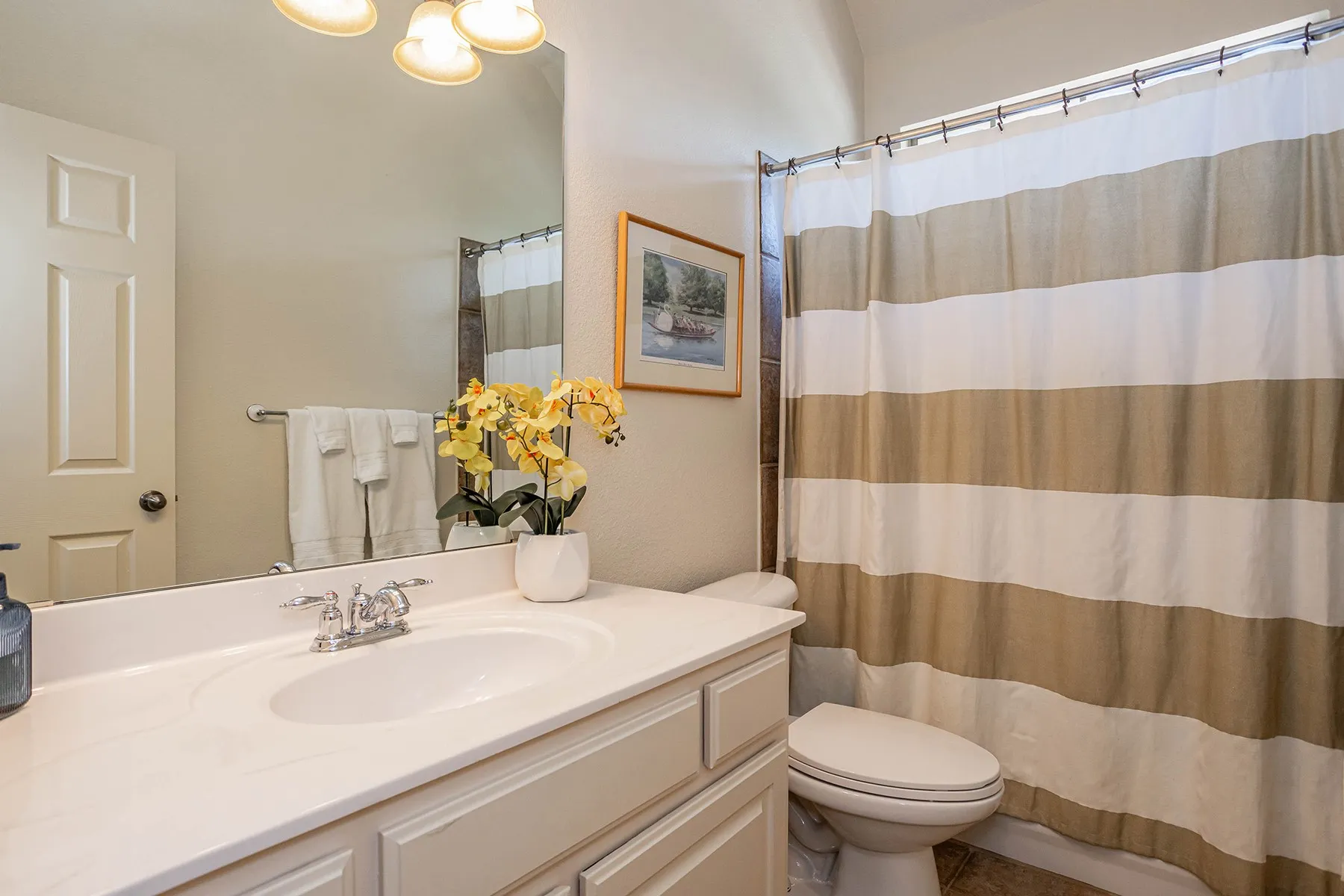 Single Family Residence For Sale in Tarrant County , 5900 Barton Springs Drive, North Richland Hills, Texas 76180, 4 Bedroom, 3 Bathroom, 3 Garage spaces, 2,550 Sqft, built in 2006, mls#21390340, Real Estate Agent in North Richland Hills, Homes For Sale in Tarrant county, Homes For Sale in North Richland Hills, Realtor in North Richland Hills Texas, Real Estate Brokerage Independent Realty Texas, Luminita Cordes Realtor