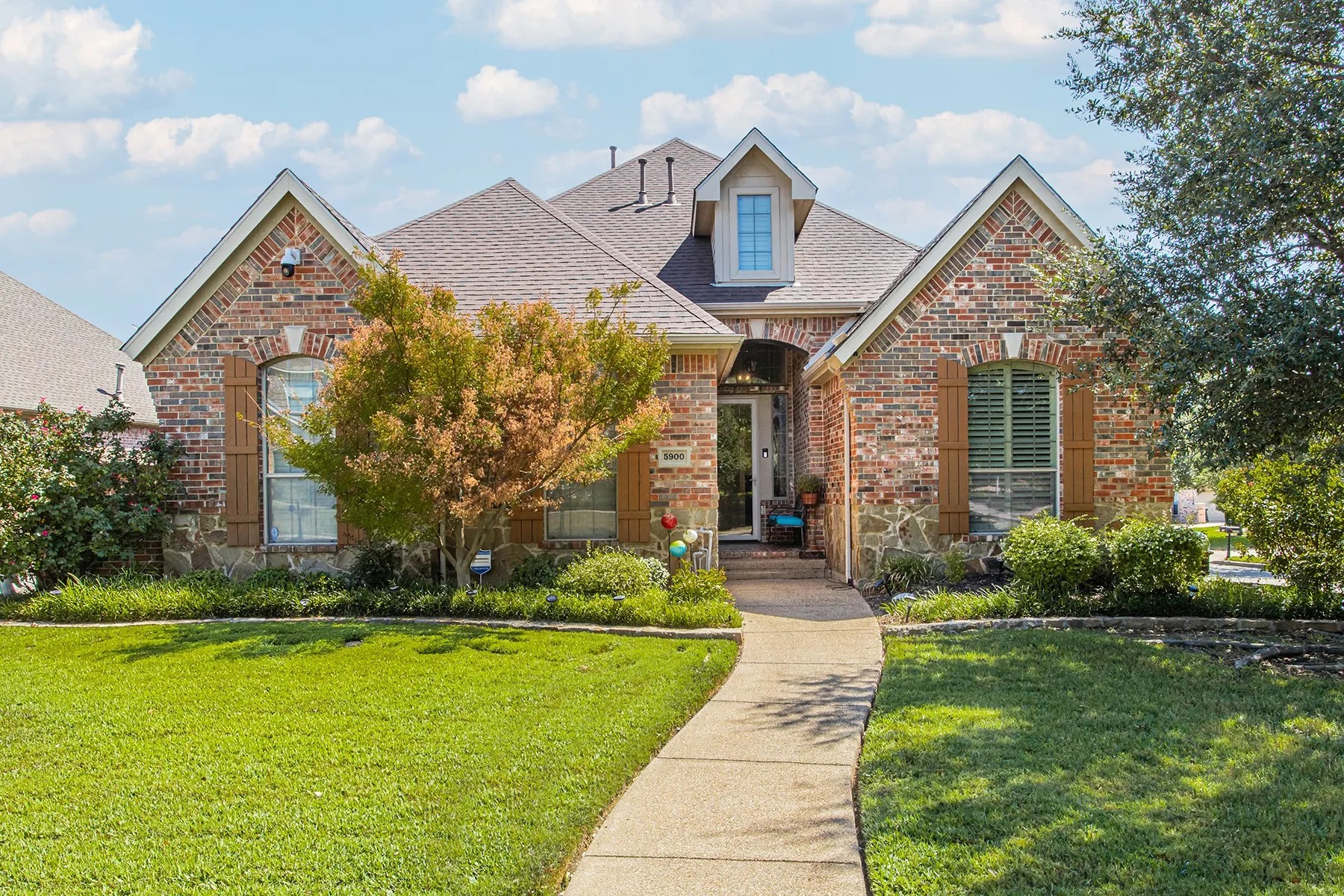 Single Family Residence For Sale