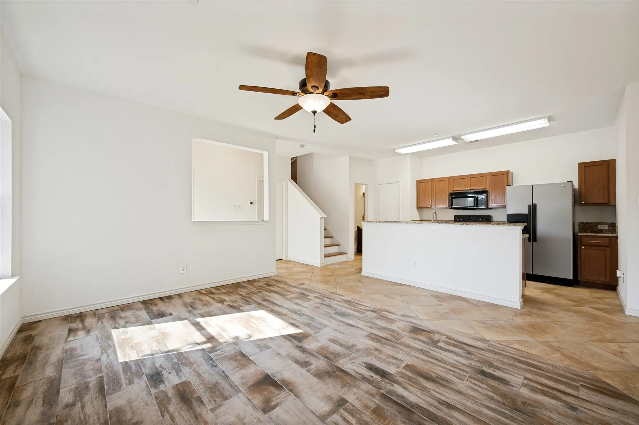 Single Family Residence For Rent in Denton County , 5900 Stone Mountain, The Colony, Texas 75056, 3 Bedroom, 3 Bathroom, 2 Garage spaces, 1,806 Sqft, built in 2008, mls#21390332, Real Estate Agent in The Colony, Homes For Rent in Denton county, Homes For Rent in The Colony, Realtor in The Colony Texas, Real Estate Brokerage Independent Realty Texas, Luminita Cordes Realtor