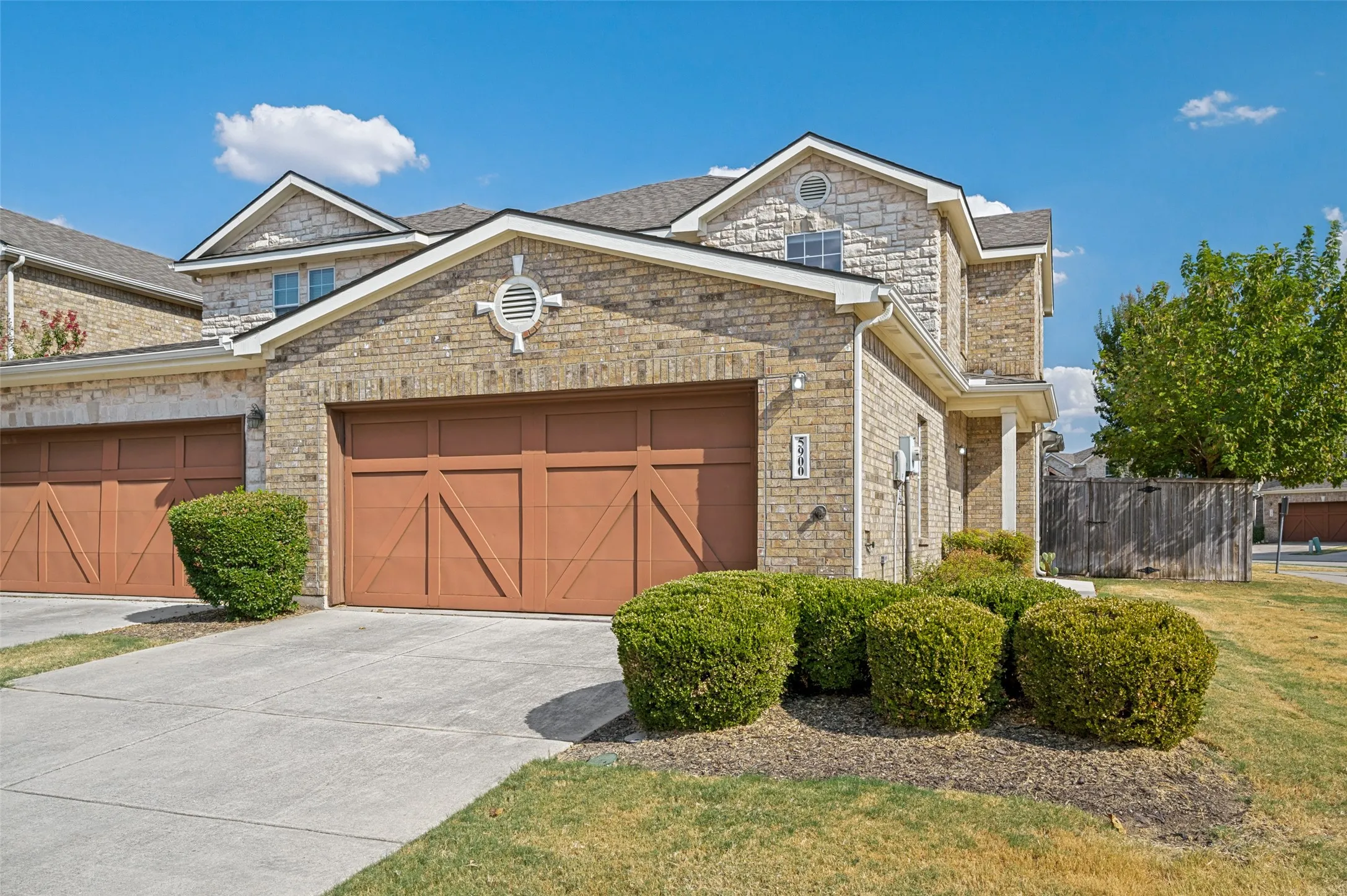 Single Family Residence For Rent in Denton County , 5900 Stone Mountain, The Colony, Texas 75056, 3 Bedroom, 3 Bathroom, 2 Garage spaces, 1,806 Sqft, built in 2008, mls#21390332, Real Estate Agent in The Colony, Homes For Rent in Denton county, Homes For Rent in The Colony, Realtor in The Colony Texas, Real Estate Brokerage Independent Realty Texas, Luminita Cordes Realtor