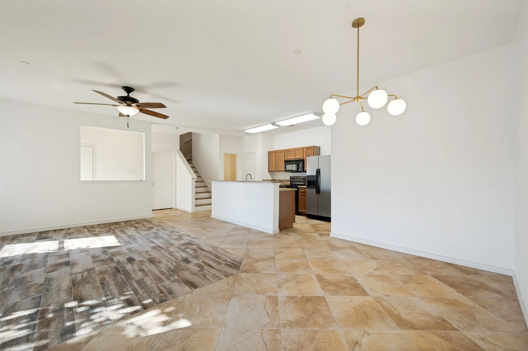 Single Family Residence For Rent in Denton County , 5900 Stone Mountain, The Colony, Texas 75056, 3 Bedroom, 3 Bathroom, 2 Garage spaces, 1,806 Sqft, built in 2008, mls#21390332, Real Estate Agent in The Colony, Homes For Rent in Denton county, Homes For Rent in The Colony, Realtor in The Colony Texas, Real Estate Brokerage Independent Realty Texas, Luminita Cordes Realtor