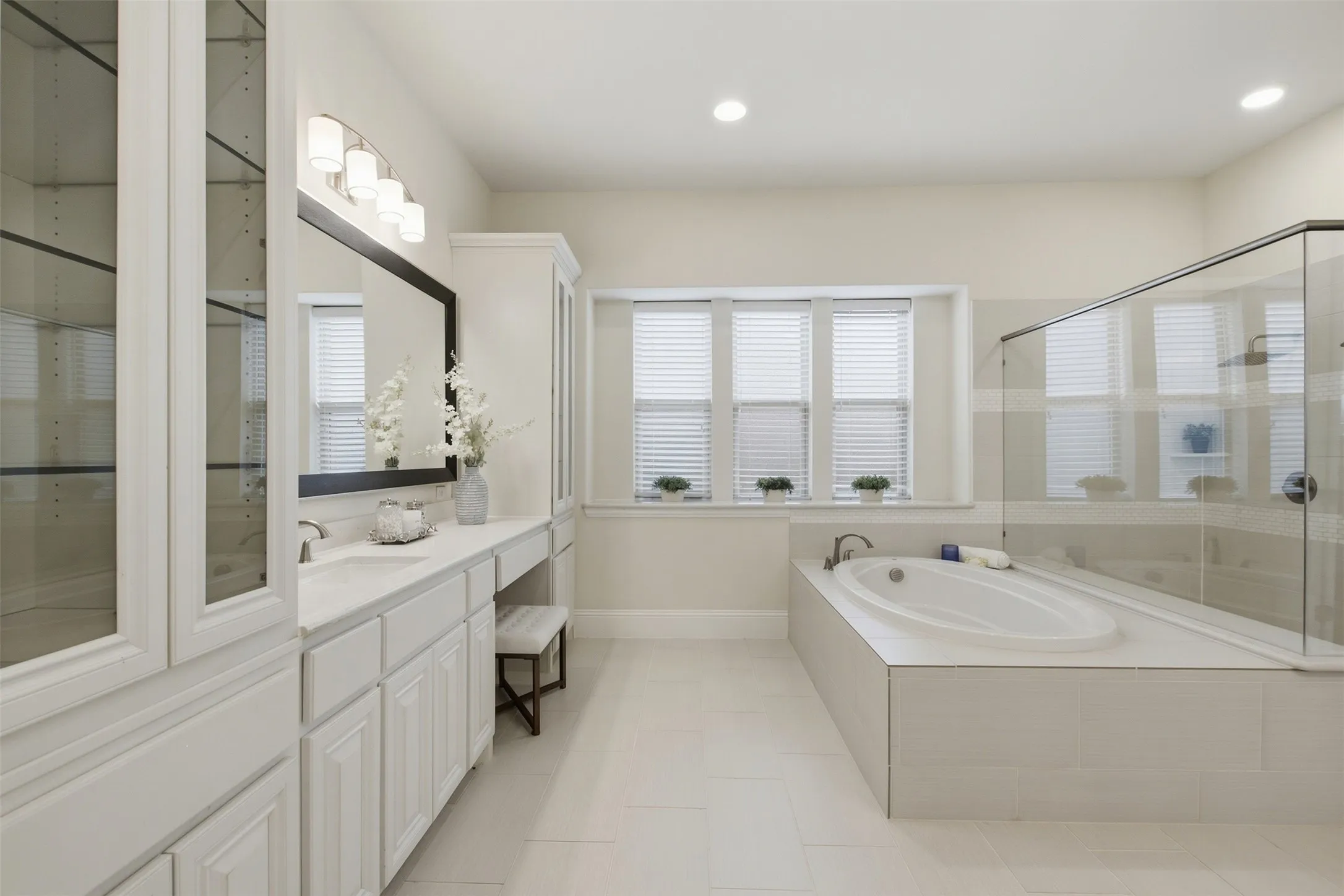 Single Family Residence For Sale in Collin County , 1201 Waterton Drive, Prosper, Texas 75078, 4 Bedroom, 4 Bathroom, 3 Garage spaces, 4,519 Sqft, built in 2017, mls#21348808, Real Estate Agent in Prosper, Homes For Sale in Collin county, Homes For Sale in Prosper, Realtor in Prosper Texas, Real Estate Brokerage Independent Realty Texas, Luminita Cordes Realtor