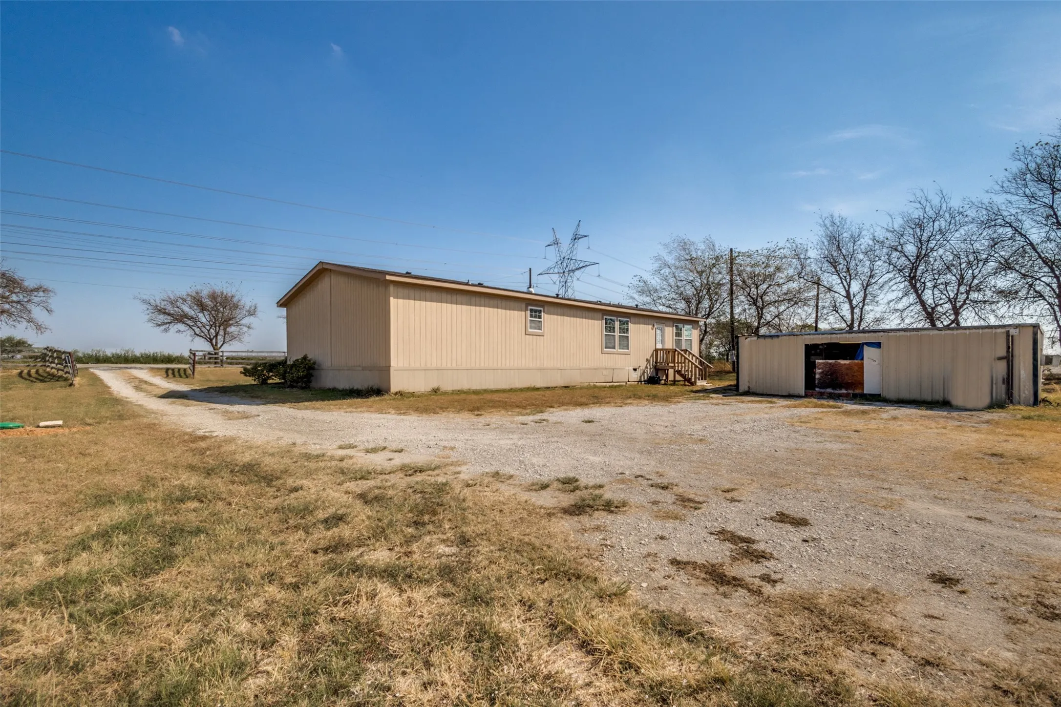 Mobile Home For Sale in Denton County , 8317 Old Stoney Road, Ponder, Texas 76259, 3 Bedroom, 2 Bathroom, Garage spaces, 1,920 Sqft, built in 2011, mls#21390143, Real Estate Agent in Ponder, Homes For Sale in Denton county, Homes For Sale in Ponder, Realtor in Ponder Texas, Real Estate Brokerage Independent Realty Texas, Luminita Cordes Realtor