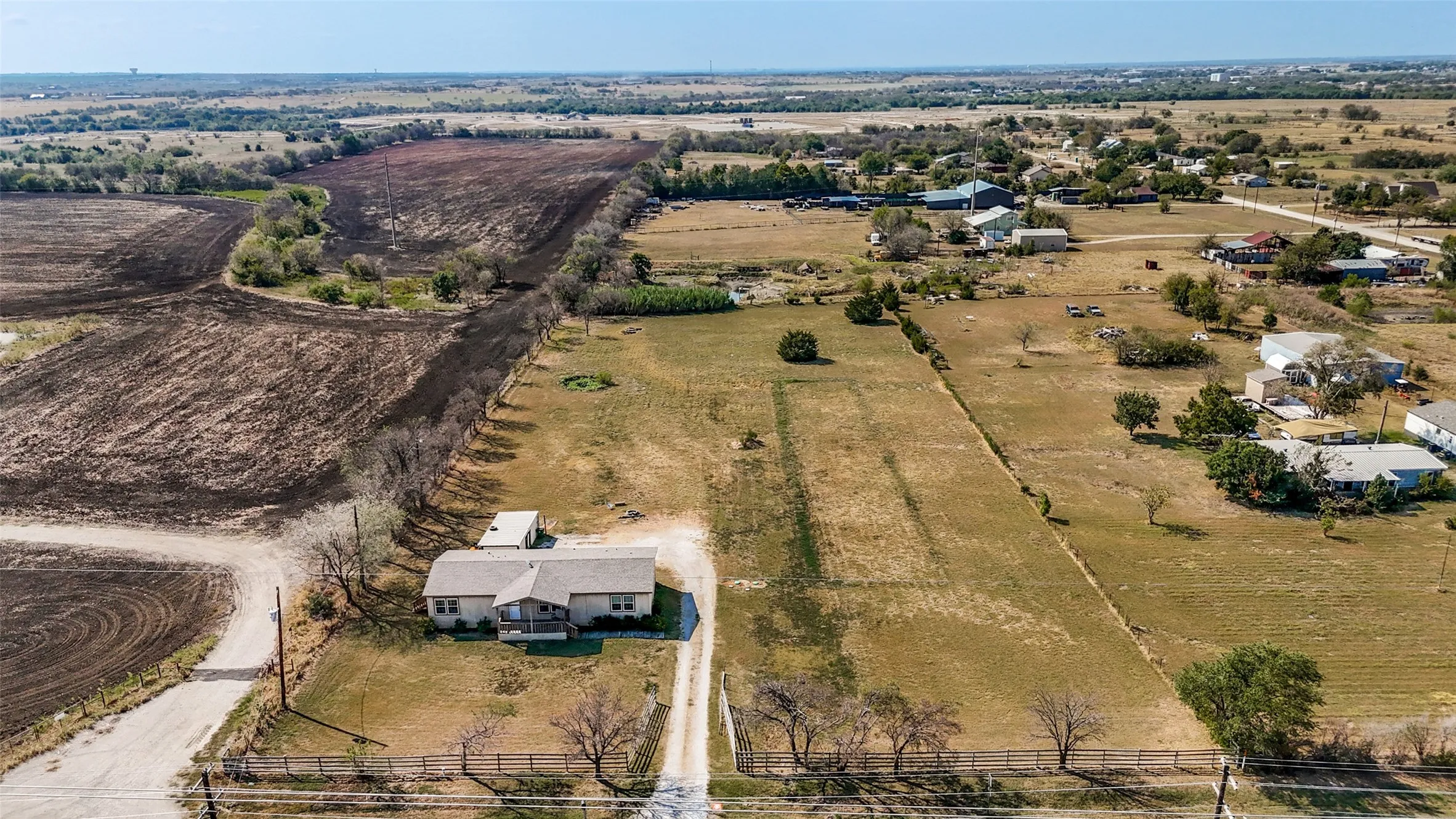 Mobile Home For Sale in Denton County , 8317 Old Stoney Road, Ponder, Texas 76259, 3 Bedroom, 2 Bathroom, Garage spaces, 1,920 Sqft, built in 2011, mls#21390143, Real Estate Agent in Ponder, Homes For Sale in Denton county, Homes For Sale in Ponder, Realtor in Ponder Texas, Real Estate Brokerage Independent Realty Texas, Luminita Cordes Realtor