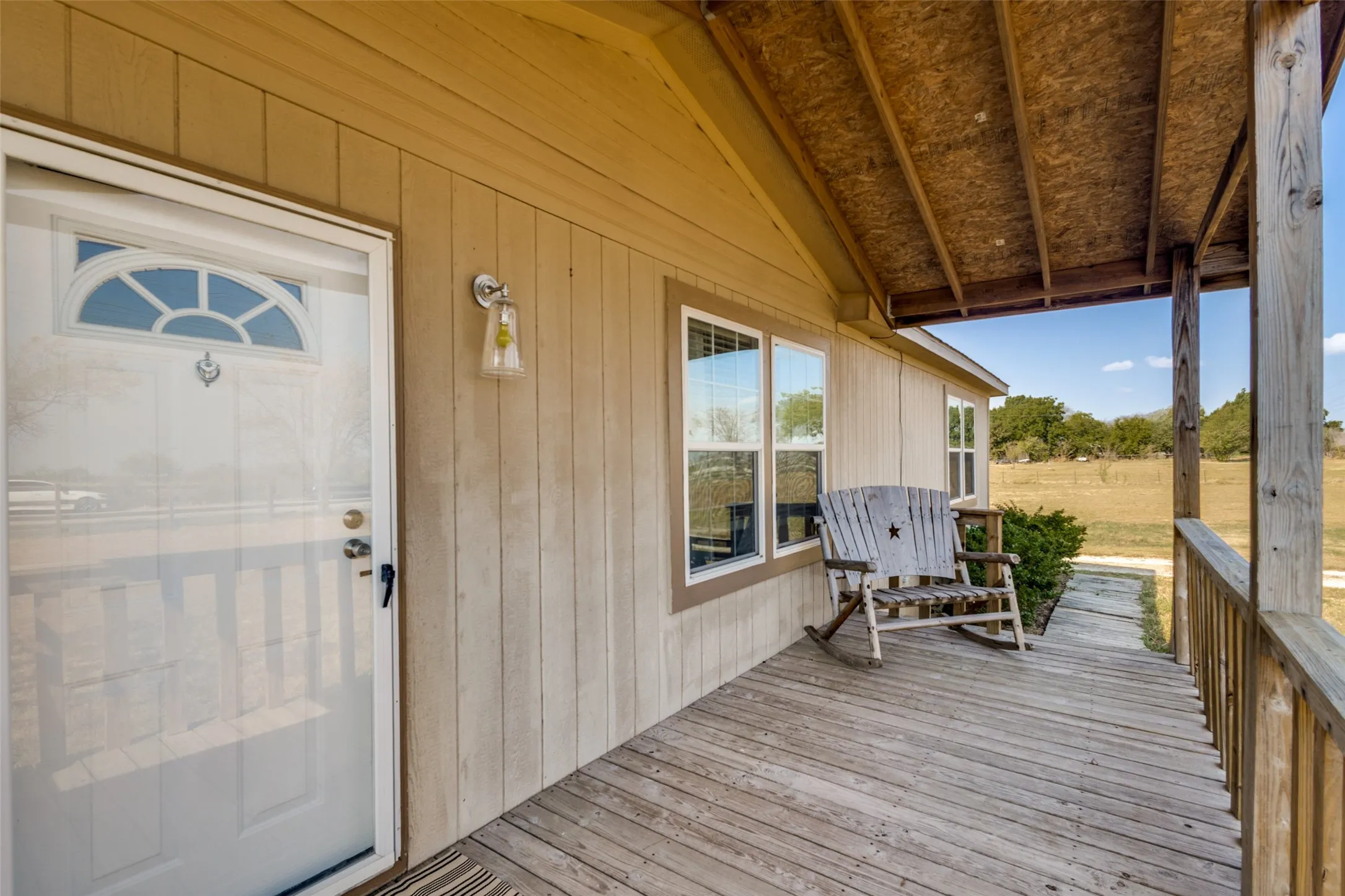 Mobile Home For Sale in Denton County , 8317 Old Stoney Road, Ponder, Texas 76259, 3 Bedroom, 2 Bathroom, Garage spaces, 1,920 Sqft, built in 2011, mls#21390143, Real Estate Agent in Ponder, Homes For Sale in Denton county, Homes For Sale in Ponder, Realtor in Ponder Texas, Real Estate Brokerage Independent Realty Texas, Luminita Cordes Realtor